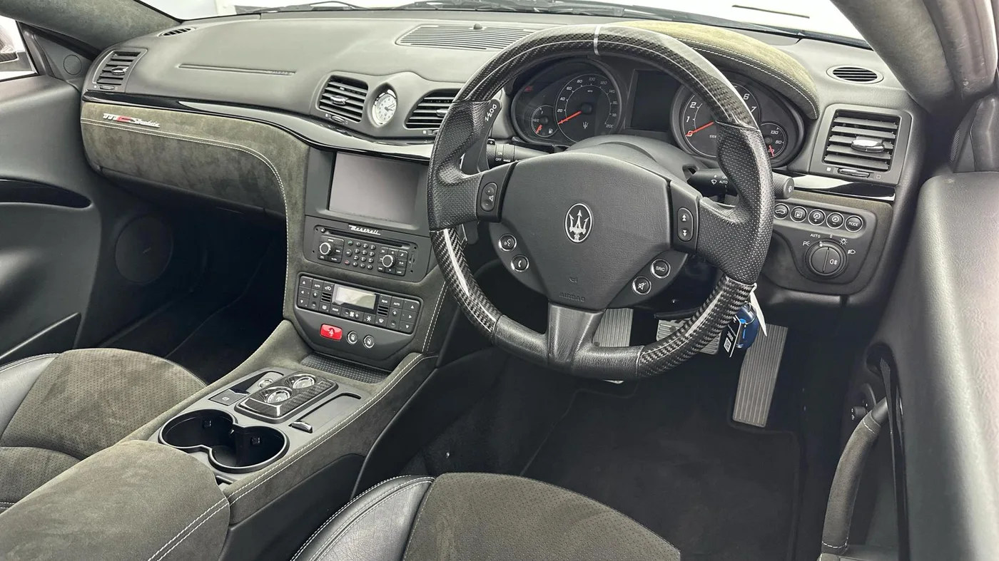 2016 Maserati GranTurismo MC Stradale proposée par un groupe de concessions agréées à Cheltenham, Royaume-Uni, photo 19 sur 25