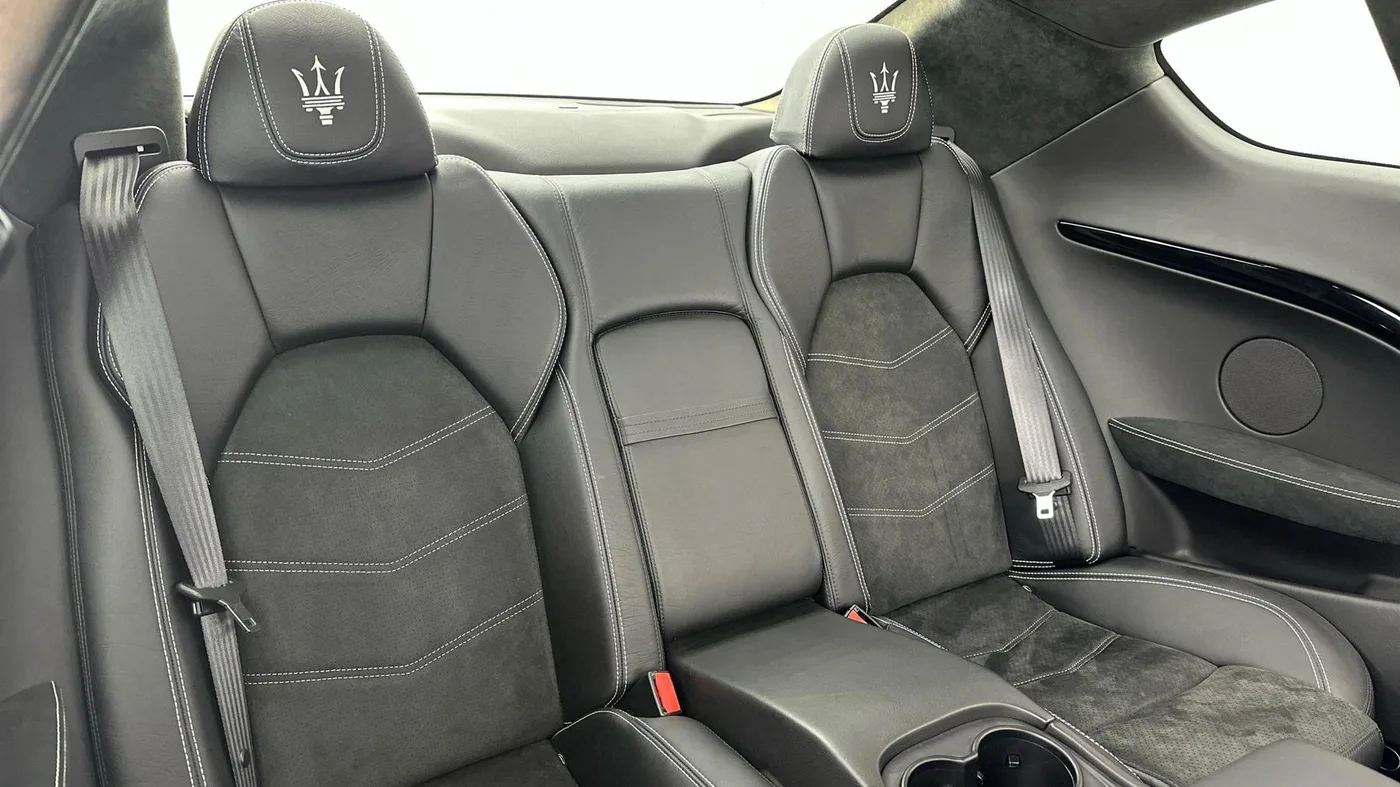 2016 Maserati GranTurismo MC Stradale proposée par un groupe de concessions agréées à Cheltenham, Royaume-Uni, photo 25 sur 25