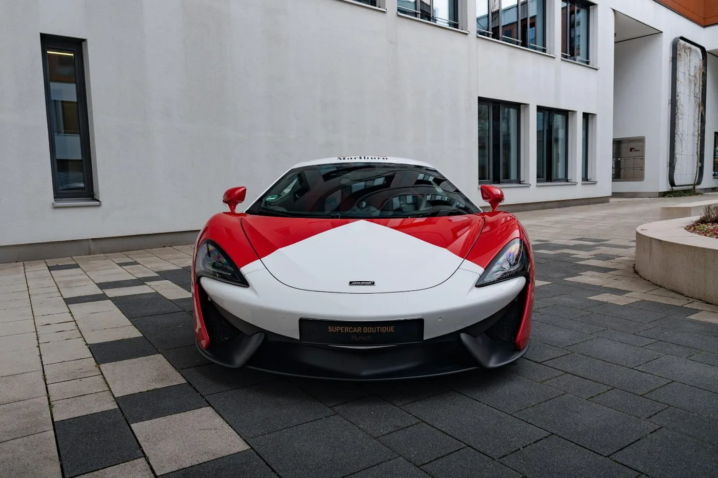 2016 McLaren 540C 620R wing / Novitec angeboten von einem Supersportwagenhändler in Munich, Deutschland, Foto 3 von 15
