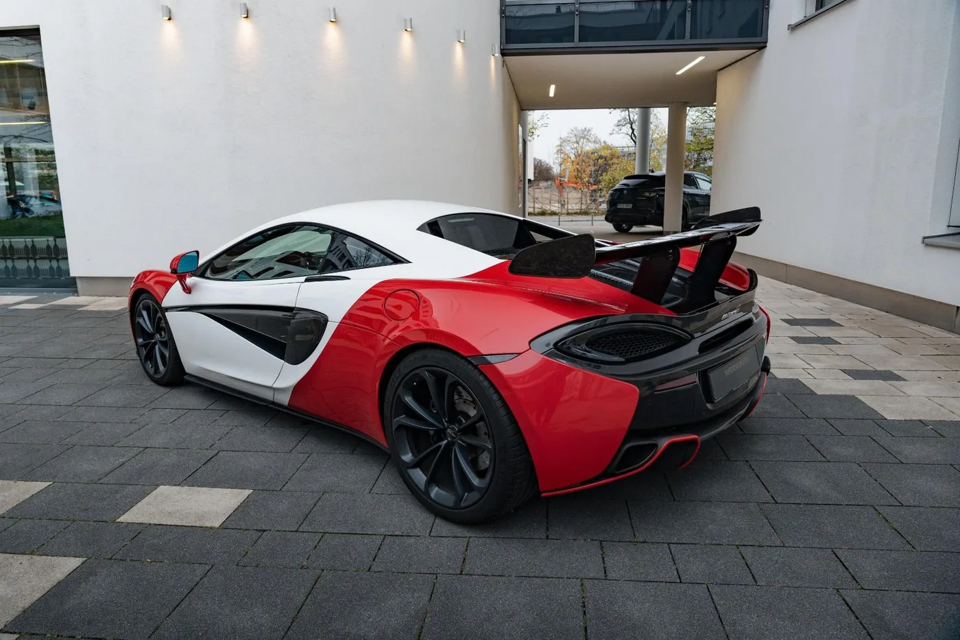 2016 McLaren 540C 620R wing / Novitec angeboten von einem Supersportwagenhändler in Munich, Deutschland, Foto 5 von 15