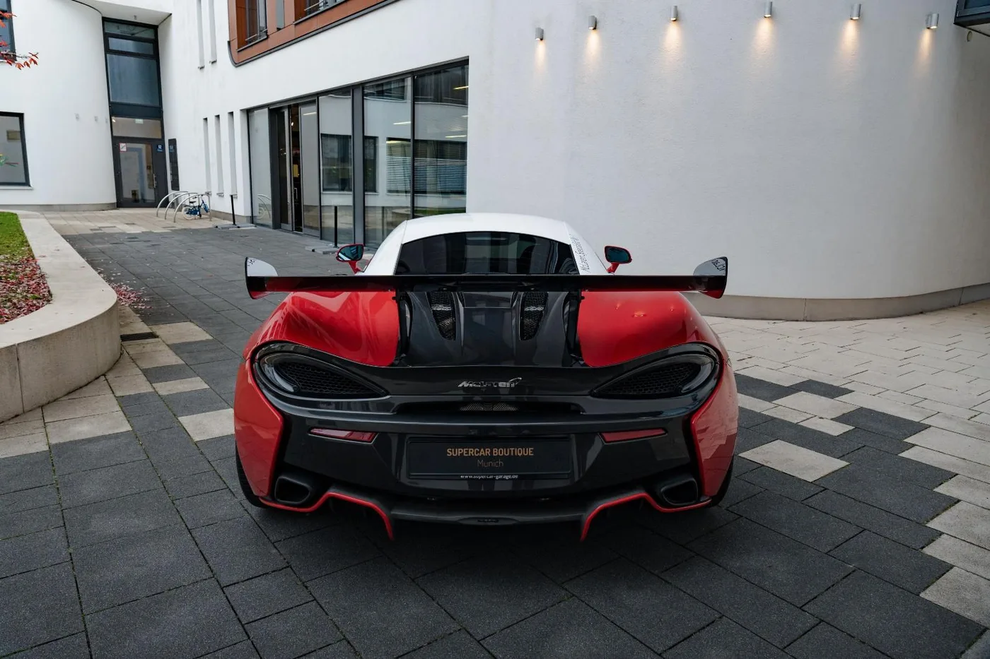 2016 McLaren 540C 620R wing / Novitec angeboten von einem Supersportwagenhändler in Munich, Deutschland, Foto 6 von 15