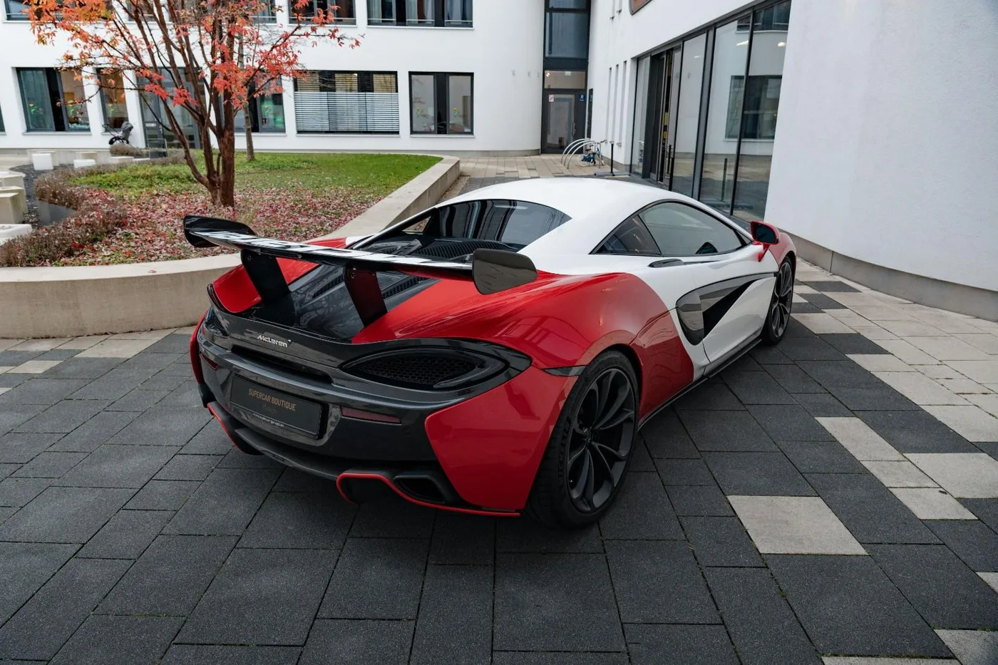 2016 McLaren 540C 620R wing / Novitec angeboten von einem Supersportwagenhändler in Munich, Deutschland, Foto 7 von 15