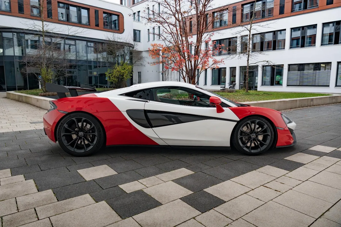 2016 McLaren 540C 620R wing / Novitec angeboten von einem Supersportwagenhändler in Munich, Deutschland, Foto 8 von 15