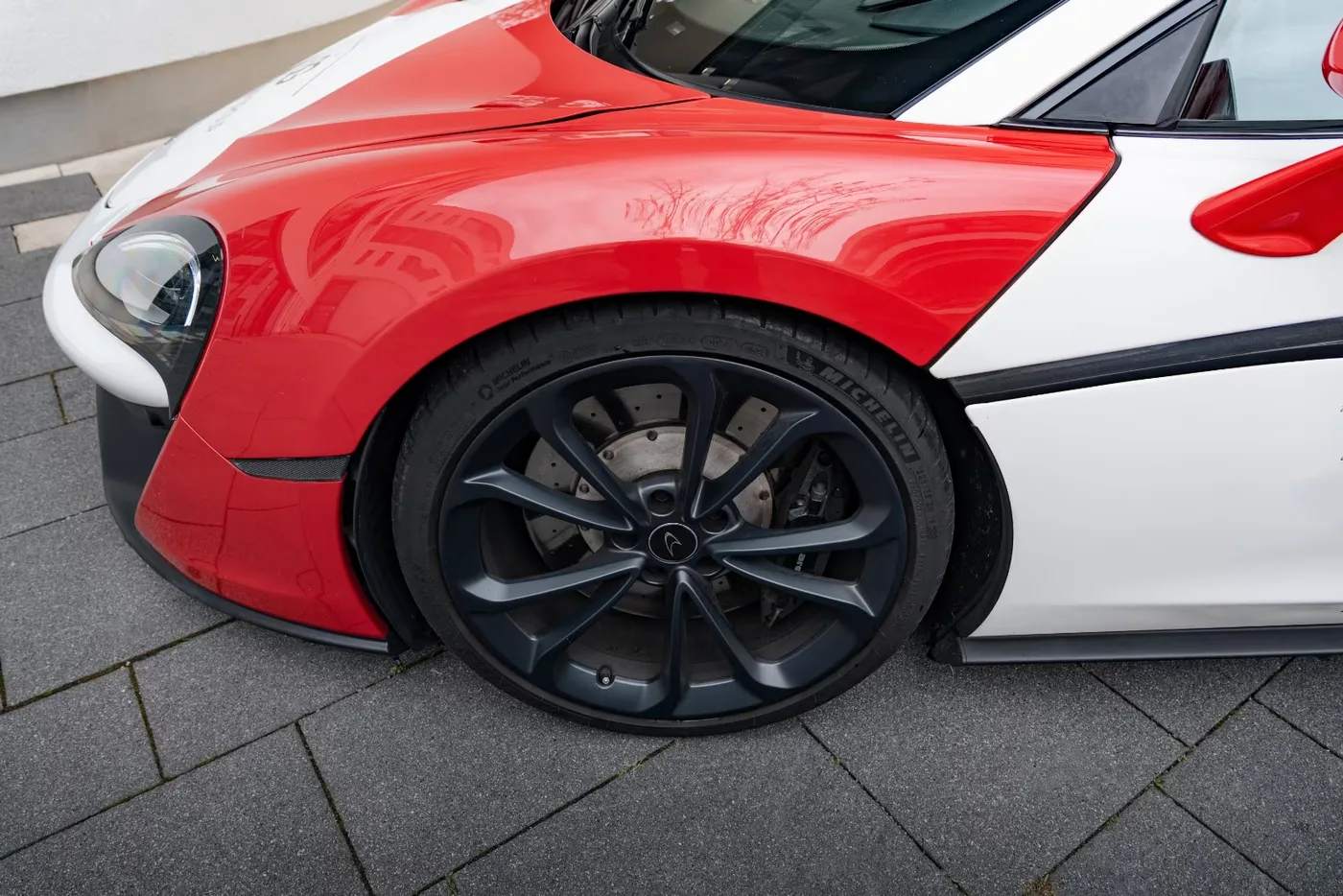 2016 McLaren 540C 620R wing / Novitec angeboten von einem Supersportwagenhändler in Munich, Deutschland, Foto 13 von 15