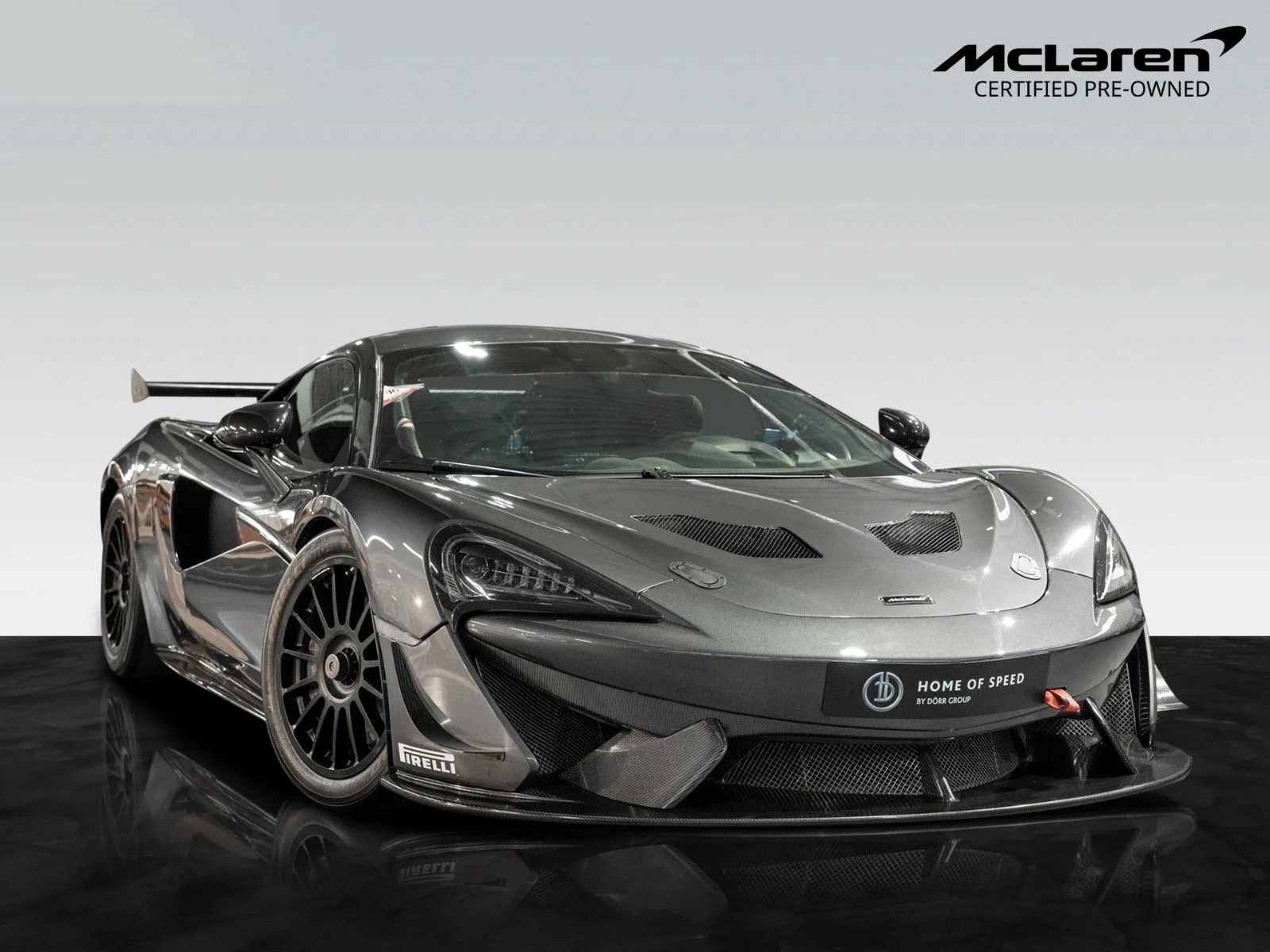 2016 McLaren 570S GT4 proposée par un concessionnaire agréé à Munich, Allemagne, photo principale