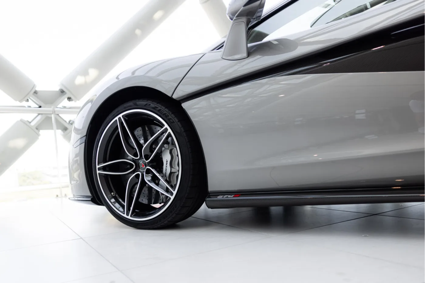 2016 McLaren 570S MSO angeboten von einem offiziellen McLaren und Morgan-Vertragshändler in Utrecht, Niederlande, Foto 7 von 25