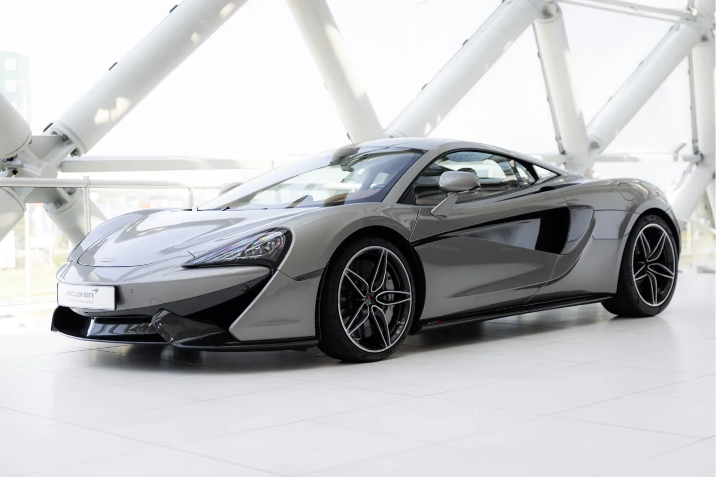 2016 McLaren 570S MSO angeboten von einem offiziellen McLaren und Morgan-Vertragshändler in Utrecht, Niederlande, Foto 12 von 25