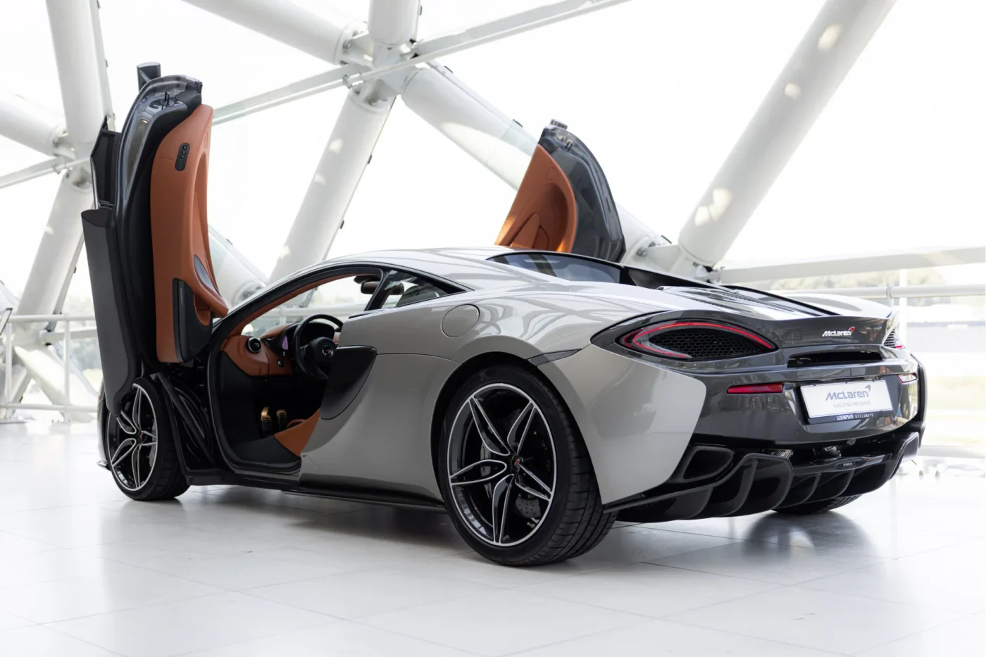 2016 McLaren 570S MSO angeboten von einem offiziellen McLaren und Morgan-Vertragshändler in Utrecht, Niederlande, Foto 14 von 25