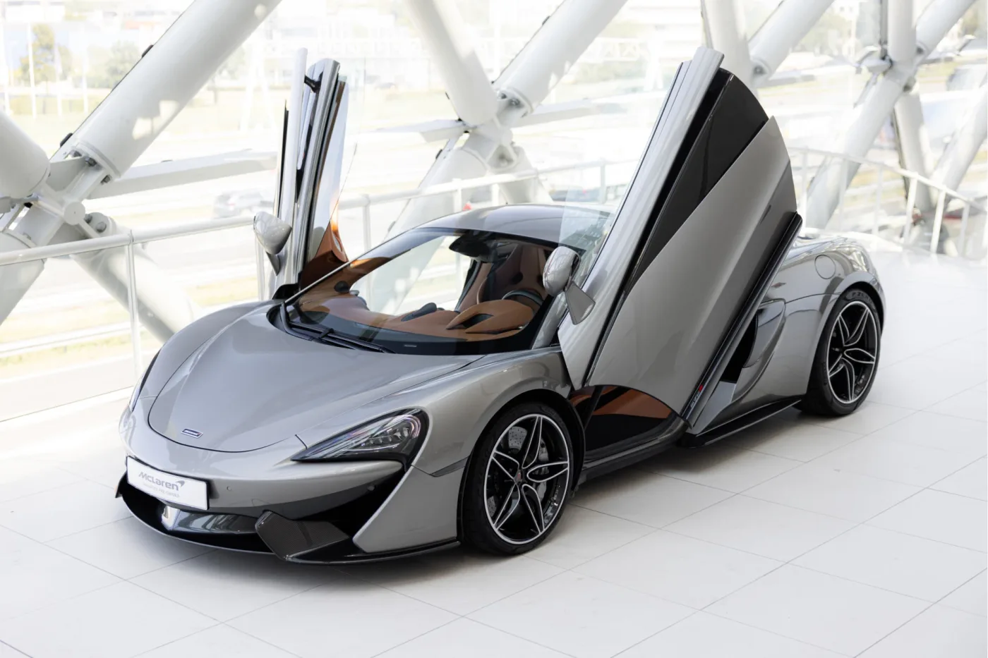 2016 McLaren 570S MSO angeboten von einem offiziellen McLaren und Morgan-Vertragshändler in Utrecht, Niederlande, Foto 16 von 25