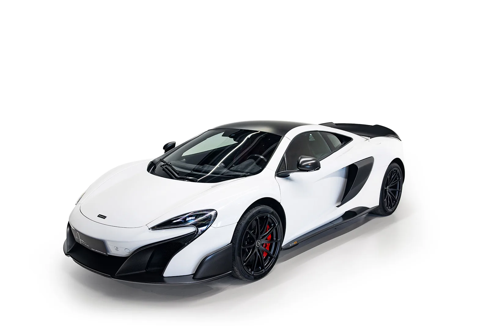 2016 McLaren 675LT offered by a specialist dealer in Kerpen, Germany, main photo