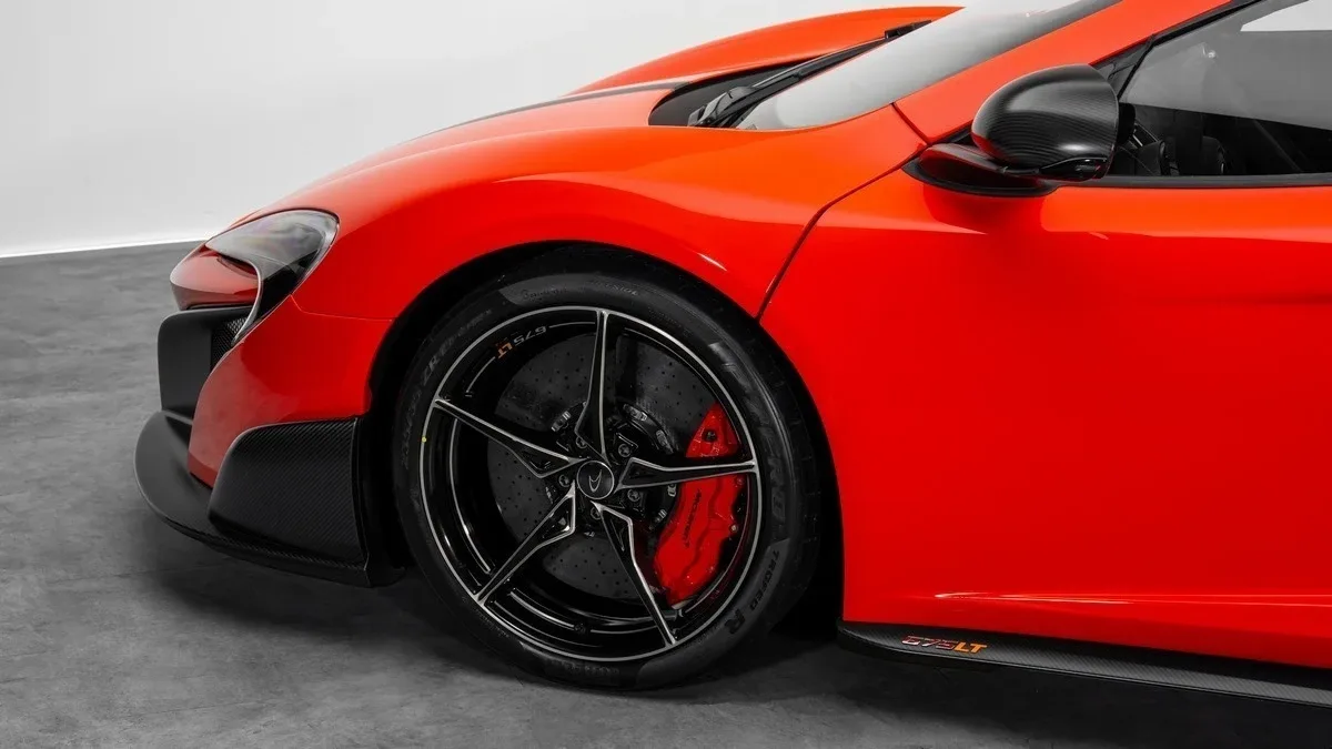 2016 McLaren 675LT, 8/30