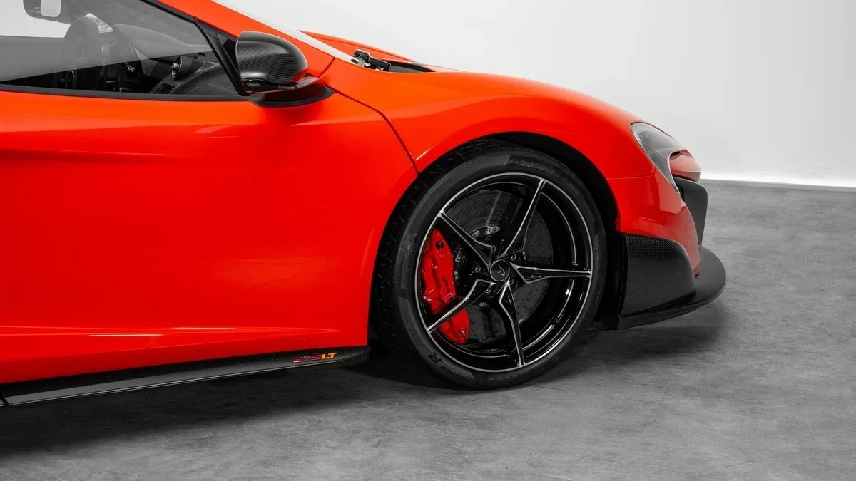 2016 McLaren 675LT, 15/30