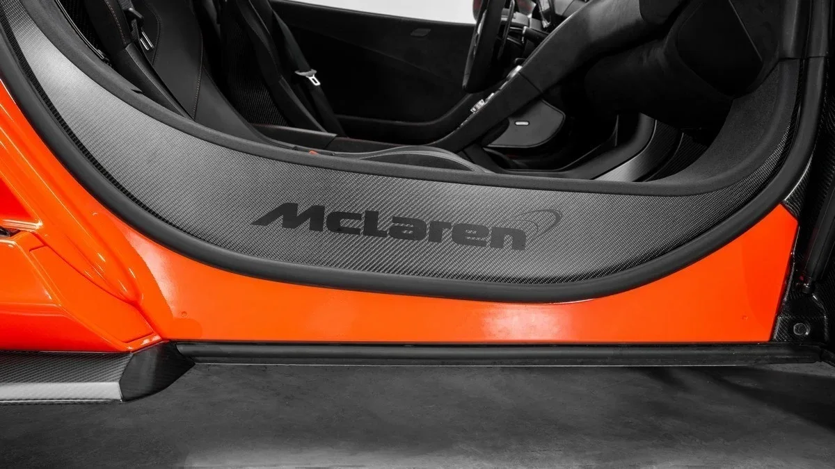 2016 McLaren 675LT, 18/30