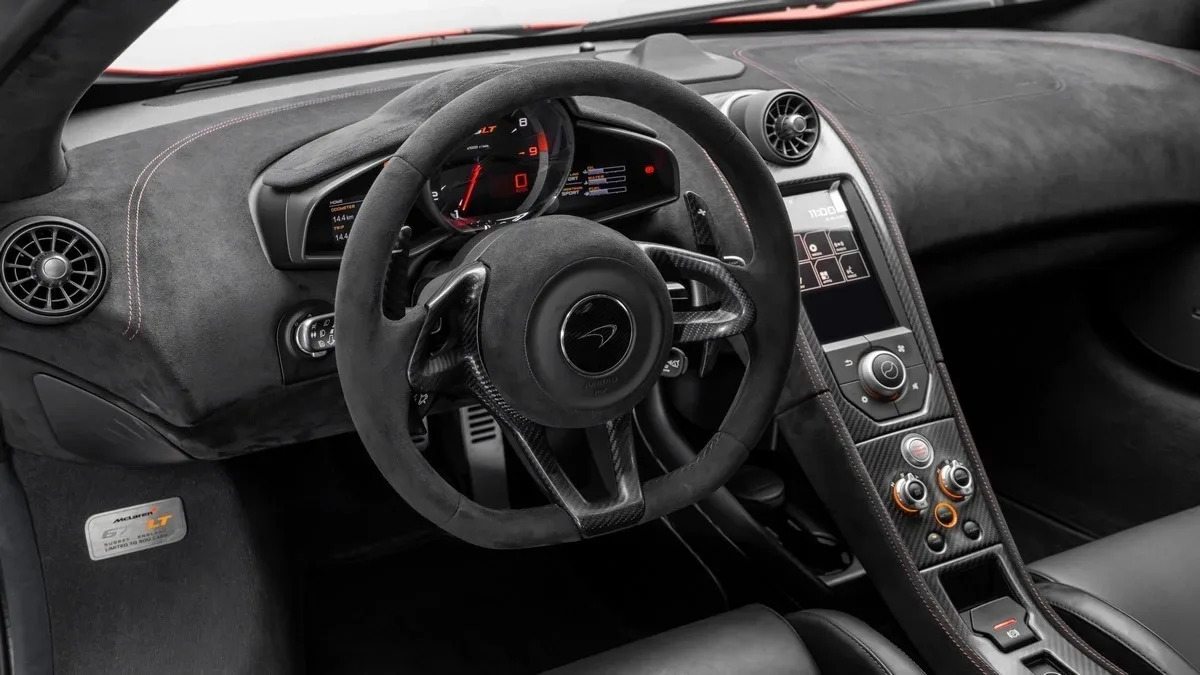 2016 McLaren 675LT, 22/30