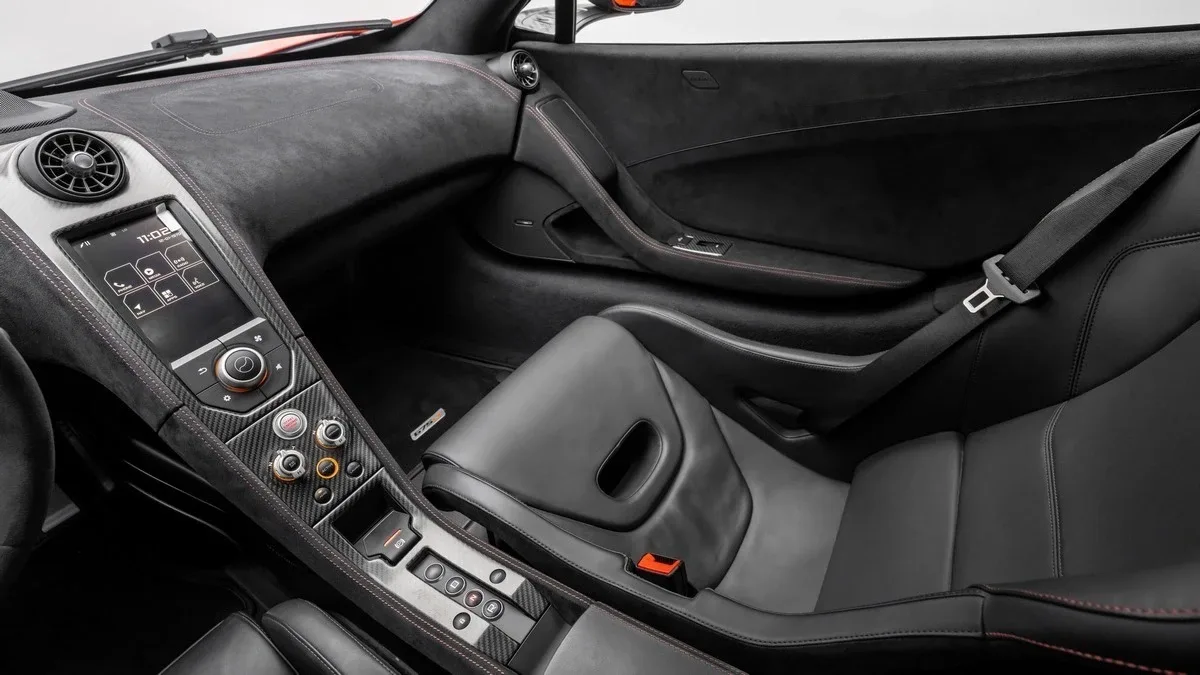 2016 McLaren 675LT, 23/30