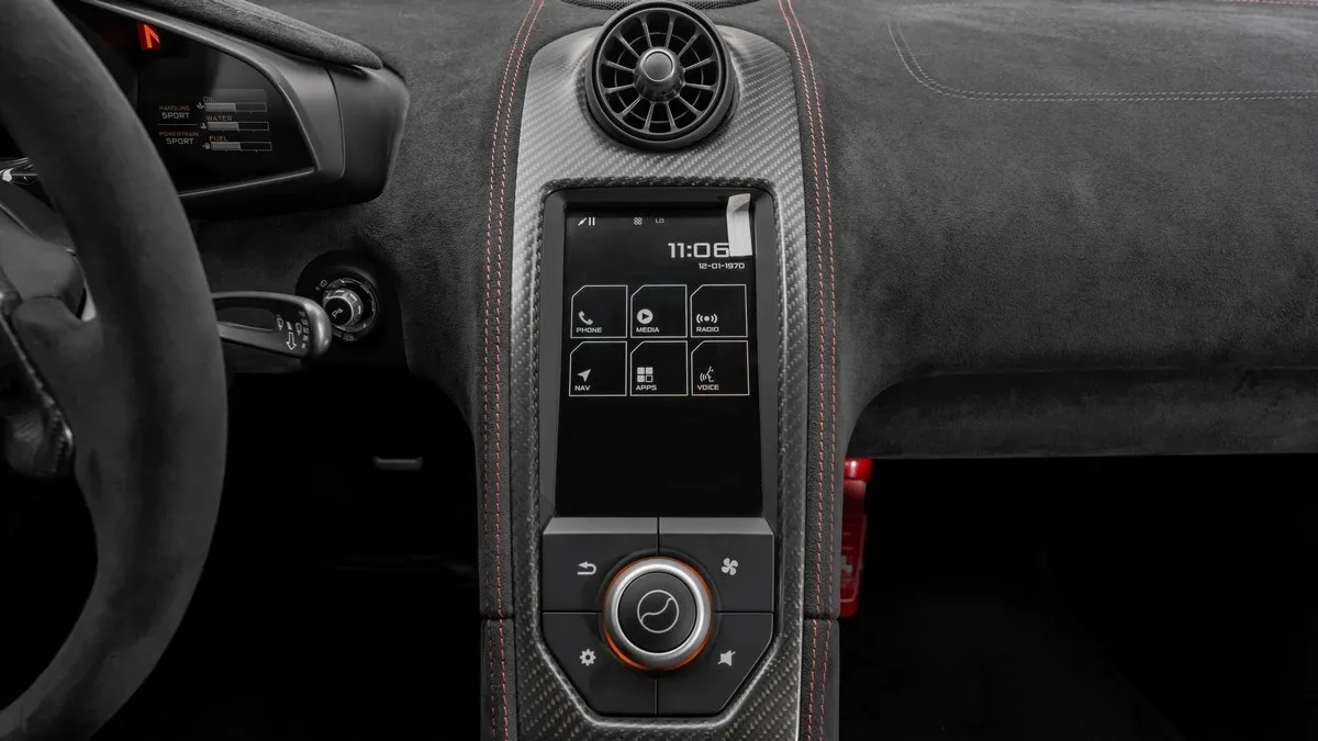 2016 McLaren 675LT, 26/30