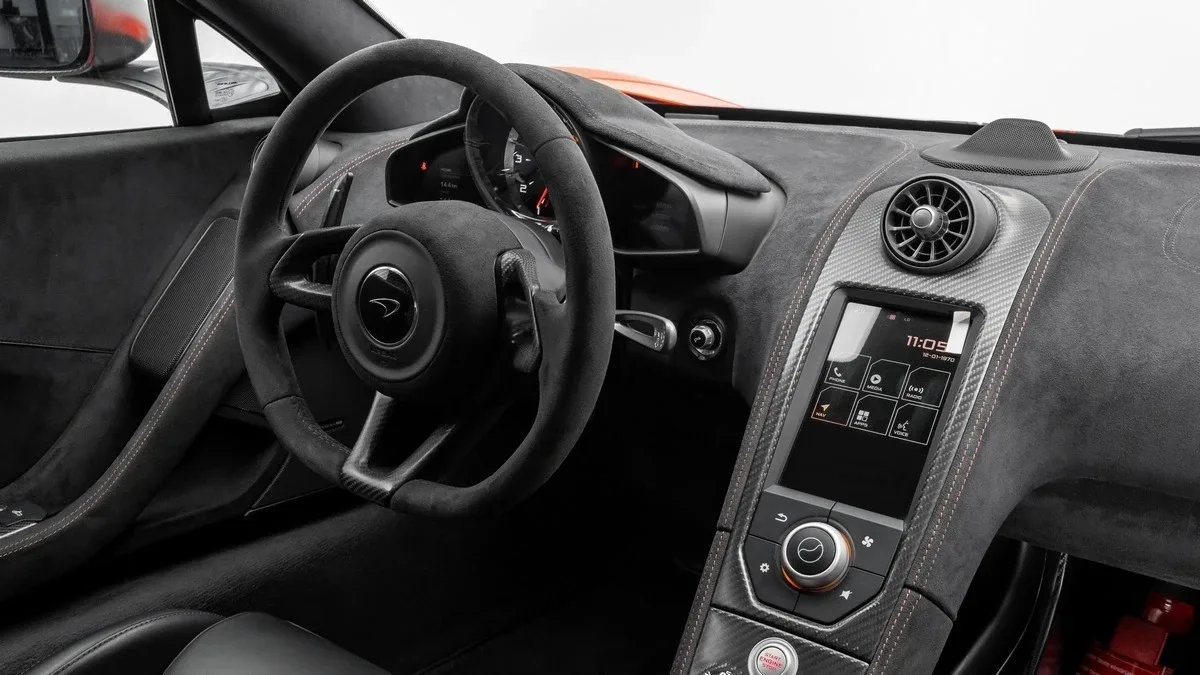 2016 McLaren 675LT, 28/30