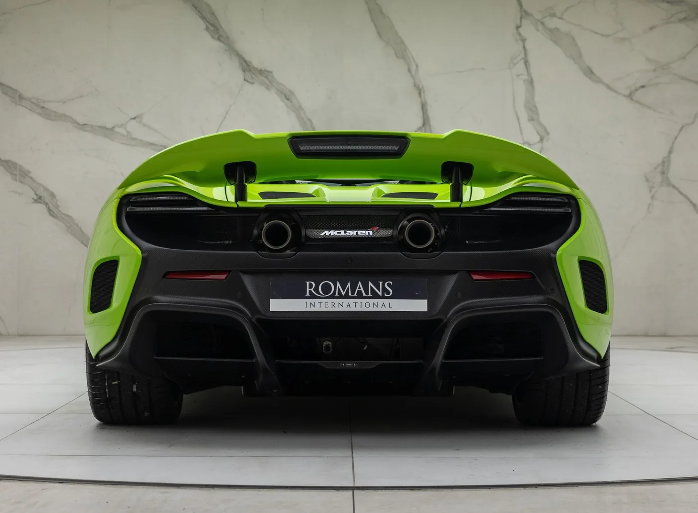 2016 McLaren 675LT offered by a specialist dealer in Banstead, United Kingdom, photo 5 of 15
