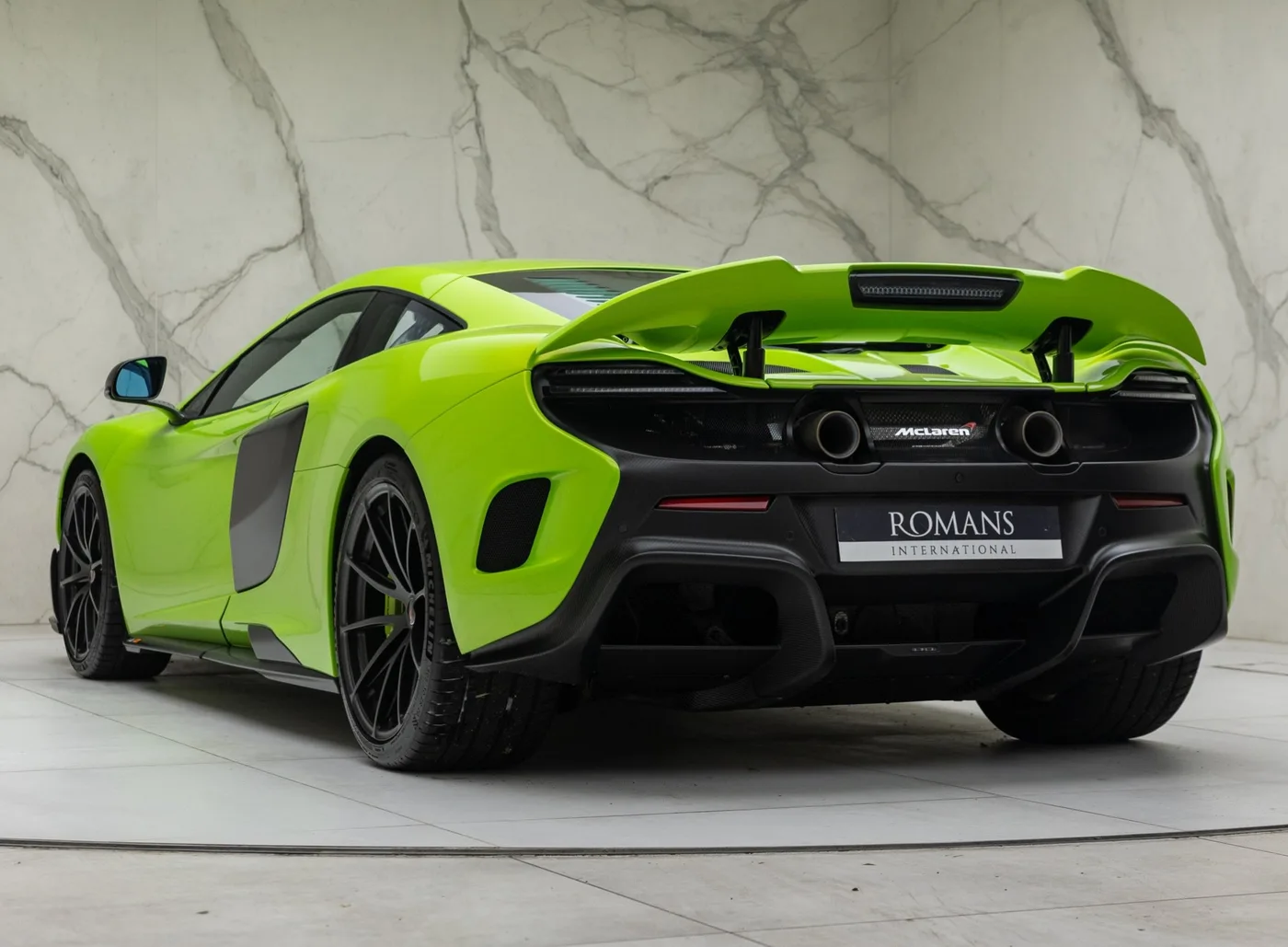 2016 McLaren 675LT offered by a specialist dealer in Banstead, United Kingdom, photo 7 of 15