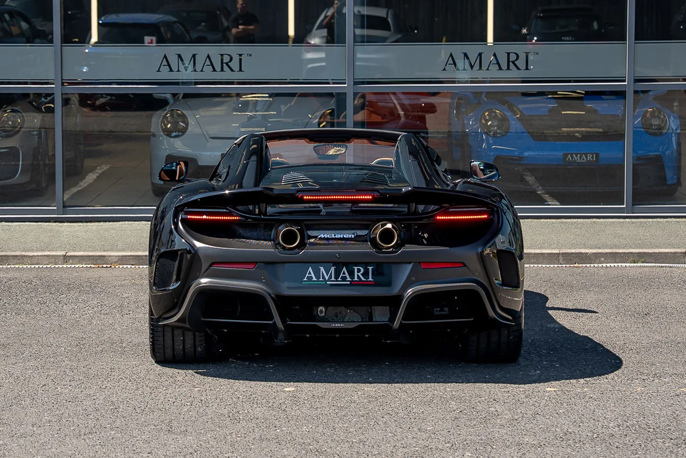 2016 McLaren 675LT Spider angeboten von einem Supersportwagenhändler in Preston, Vereinigtes Königreich, Foto 9 von 25