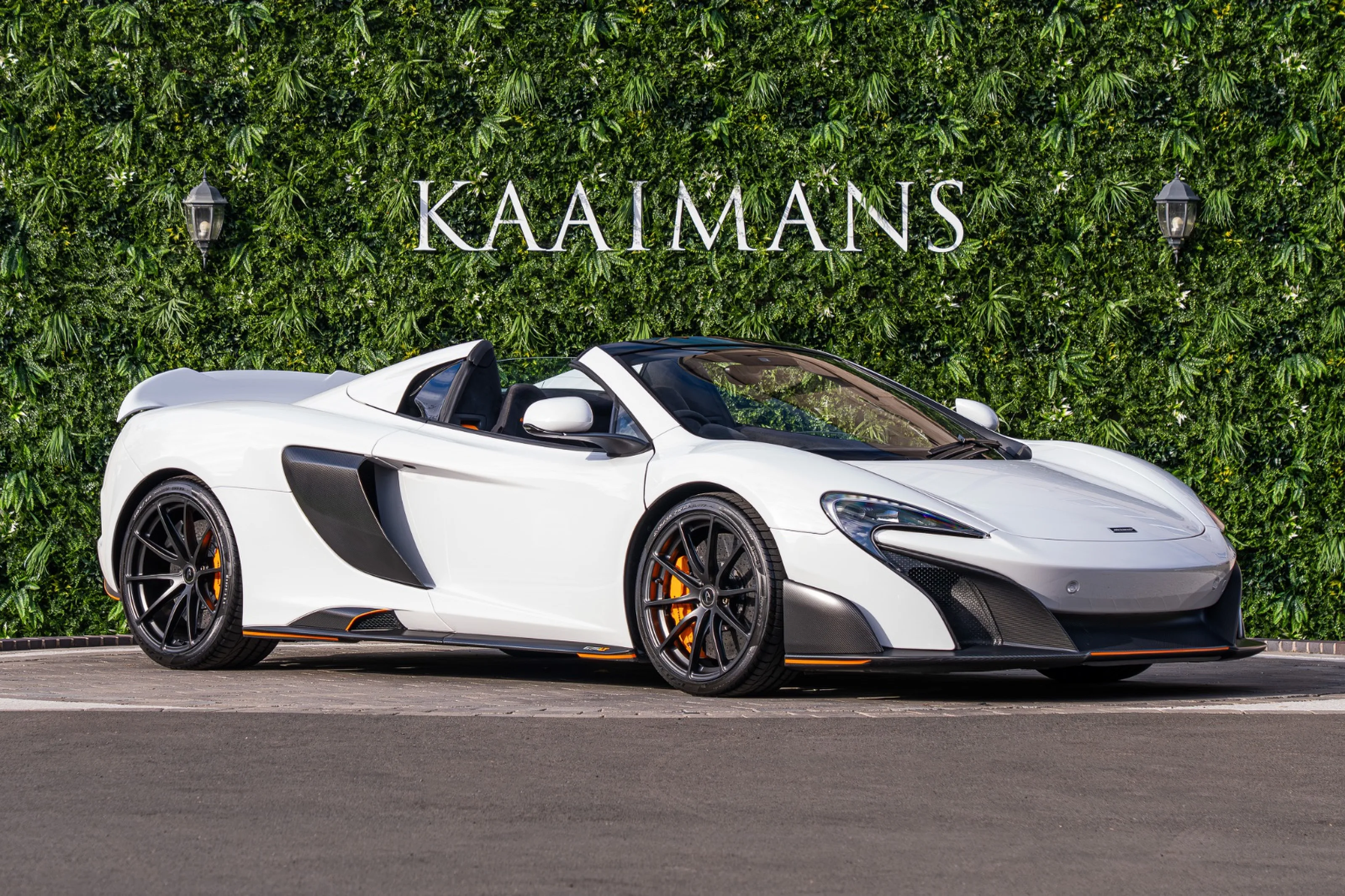 2016 McLaren 675LT Spider offered by a specialist dealer in Tollerton, United Kingdom, main photo