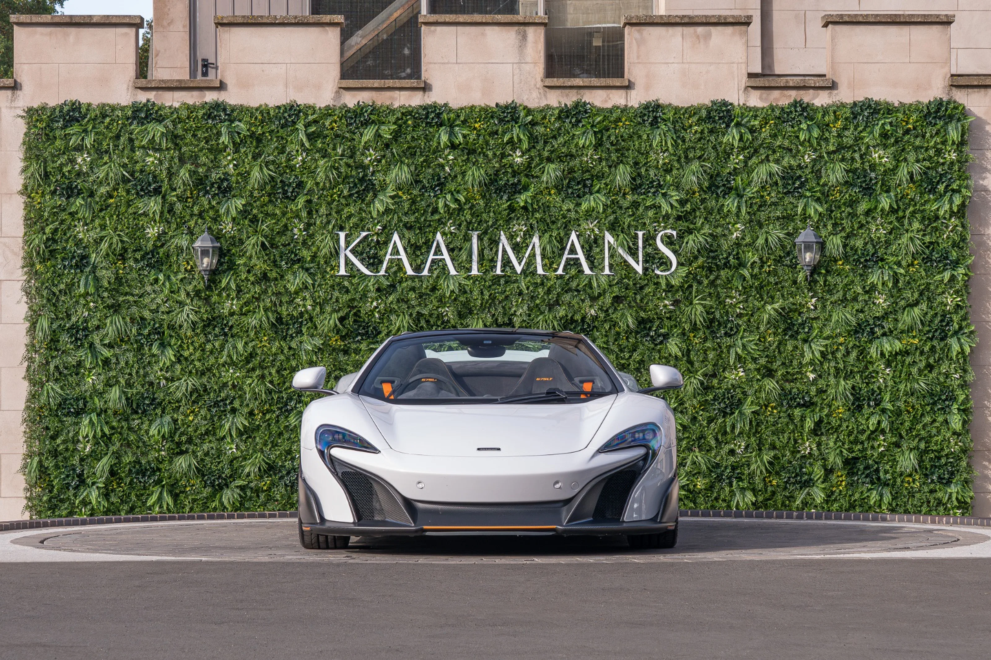 2016 McLaren 675LT Spider, 3/30