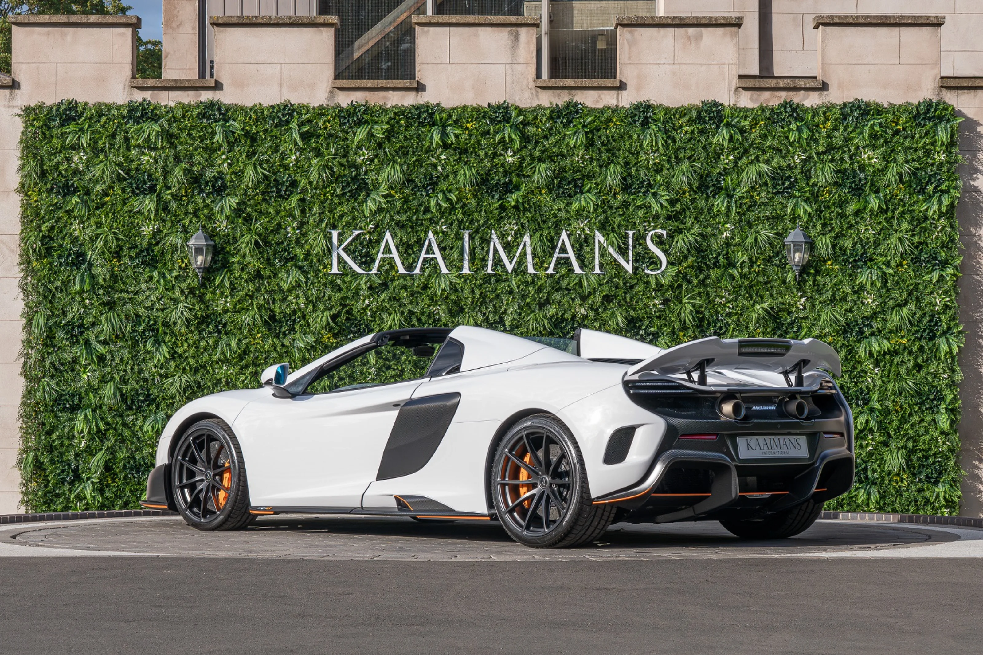 2016 McLaren 675LT Spider, 6/30