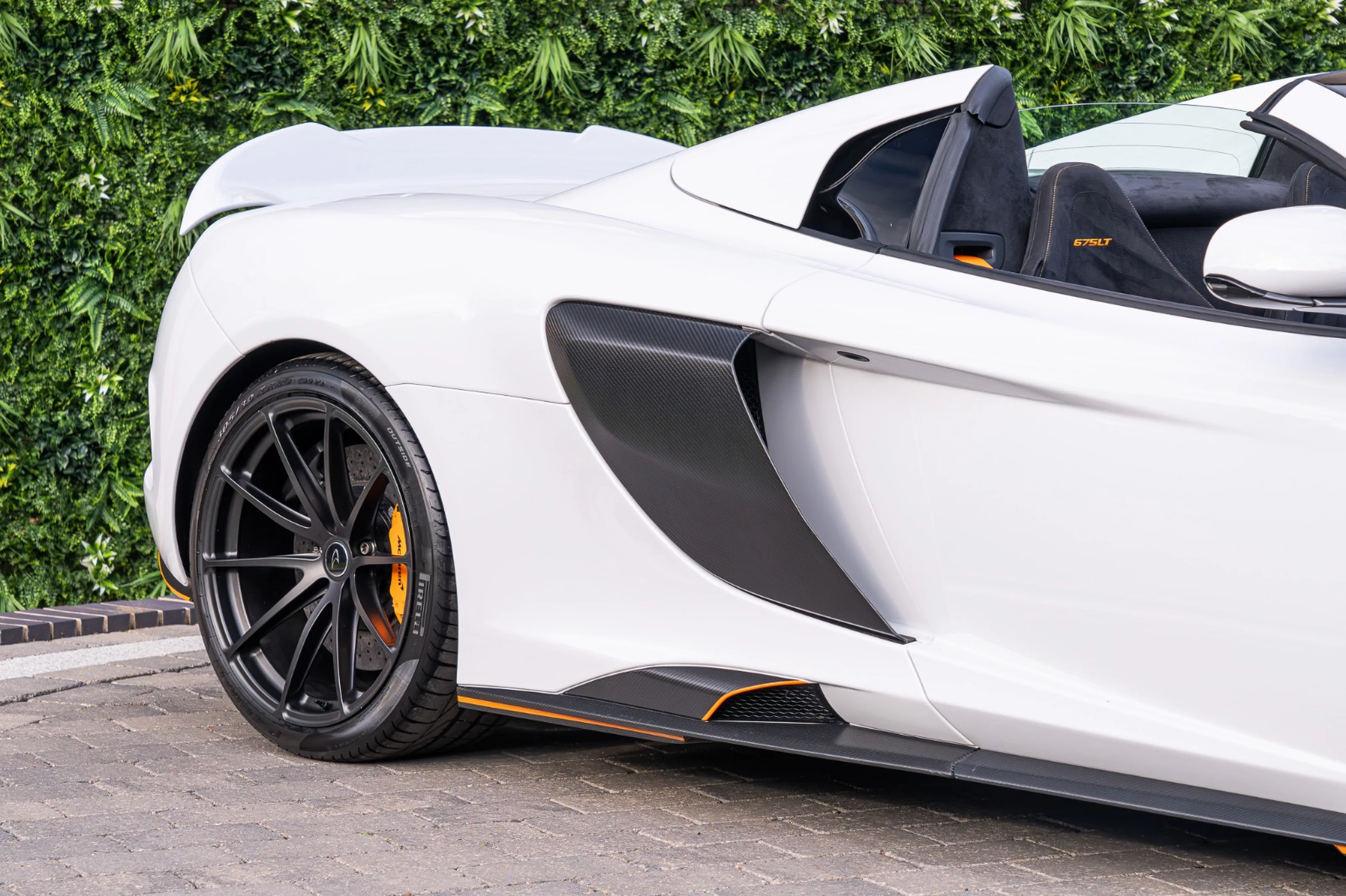 2016 McLaren 675LT Spider, 10/30