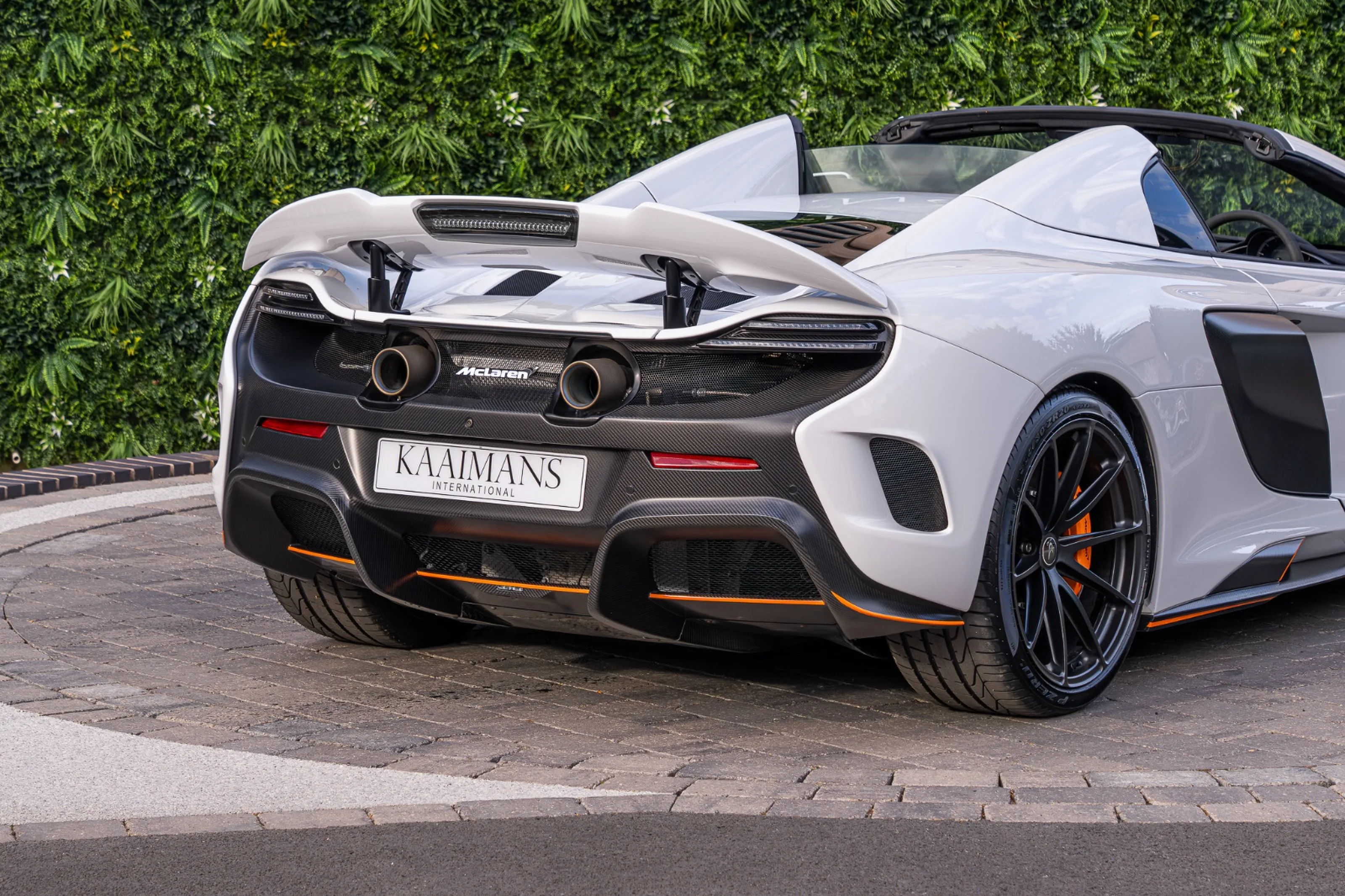 2016 McLaren 675LT Spider, 15/30