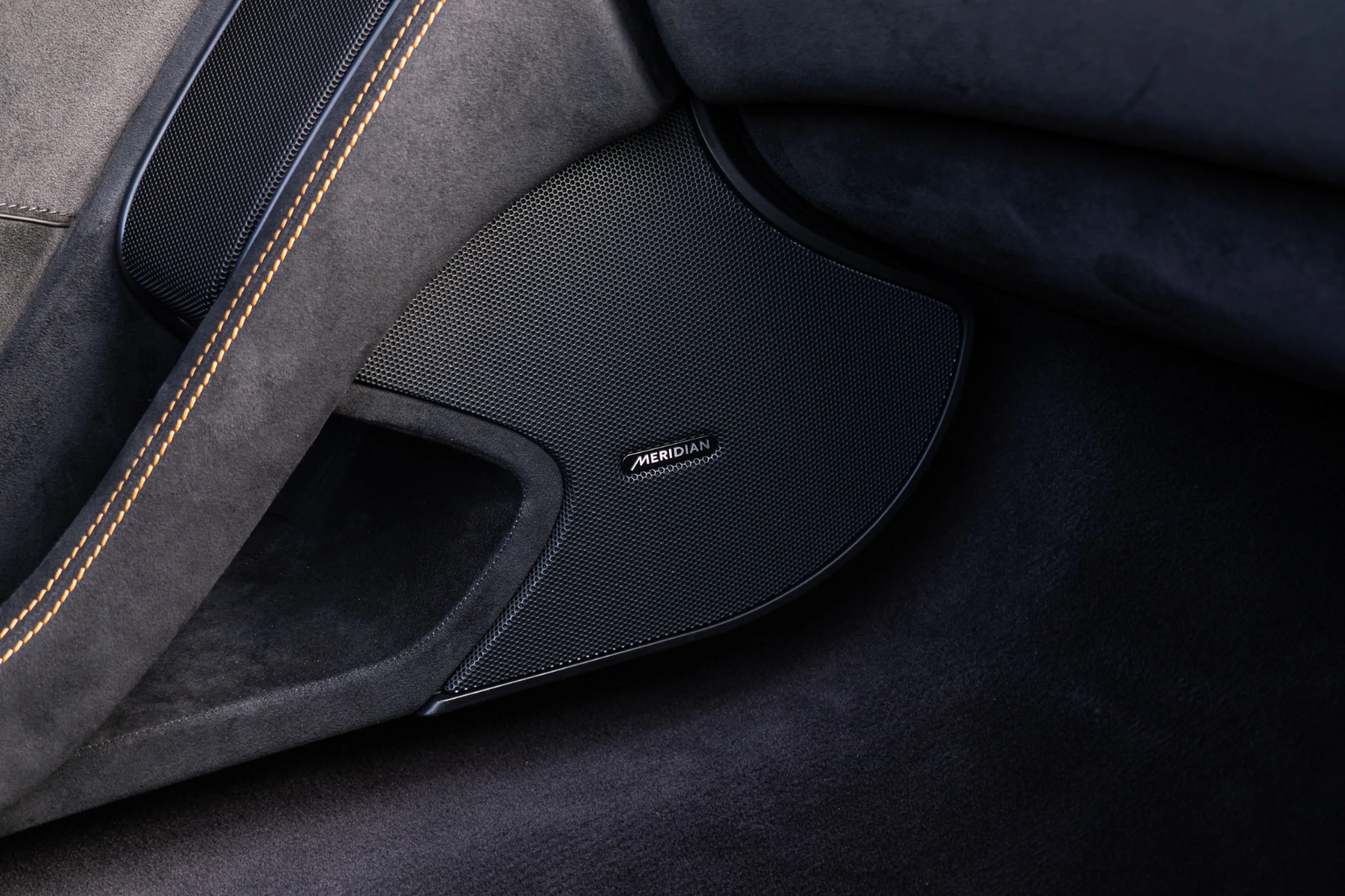 2016 McLaren 675LT Spider, 29/30