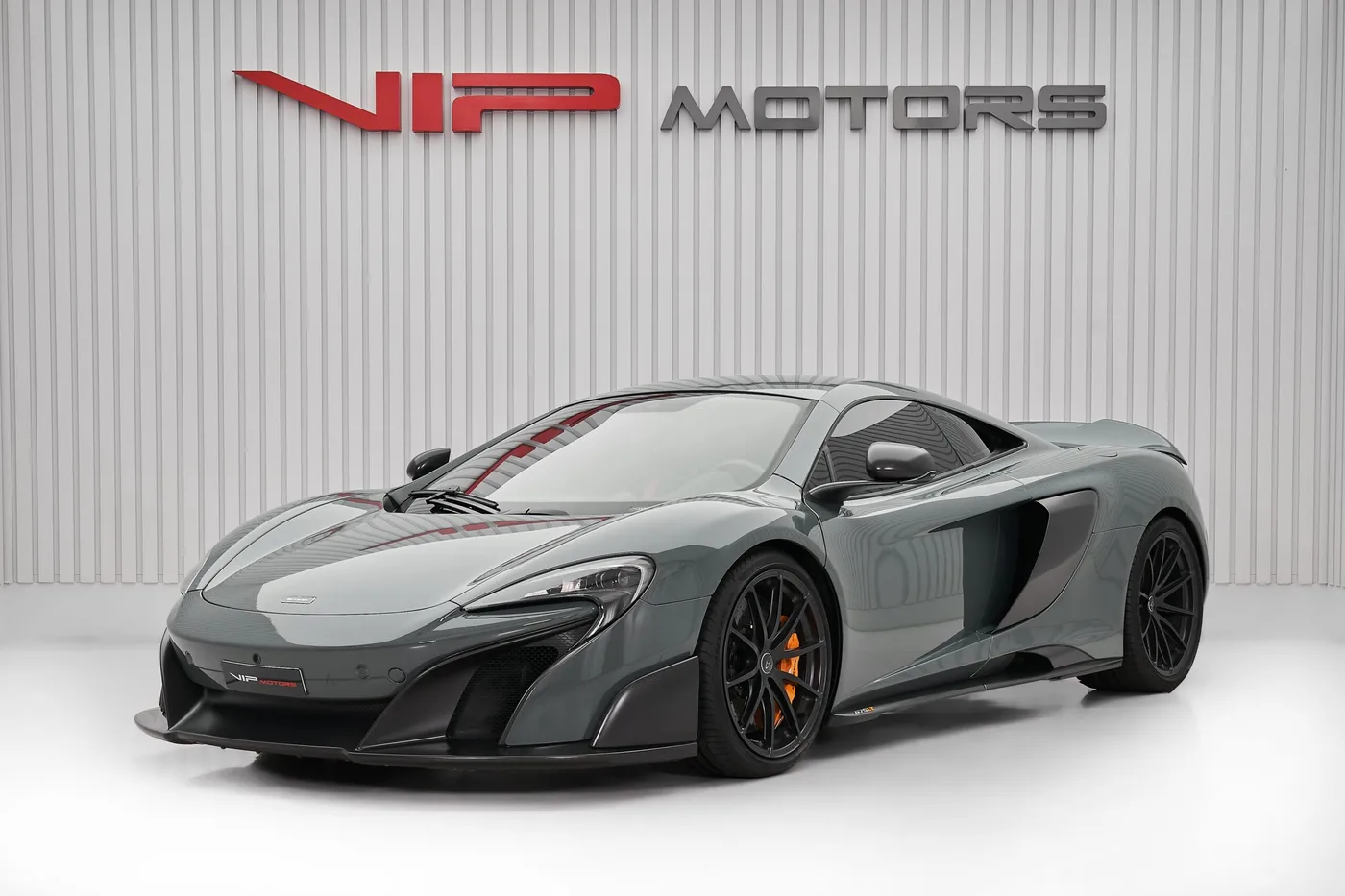 2016 McLaren 675LT angeboten von einem Fachhändler in Dubai, Vereinigte Arabische Emirate, Foto 5 von 10