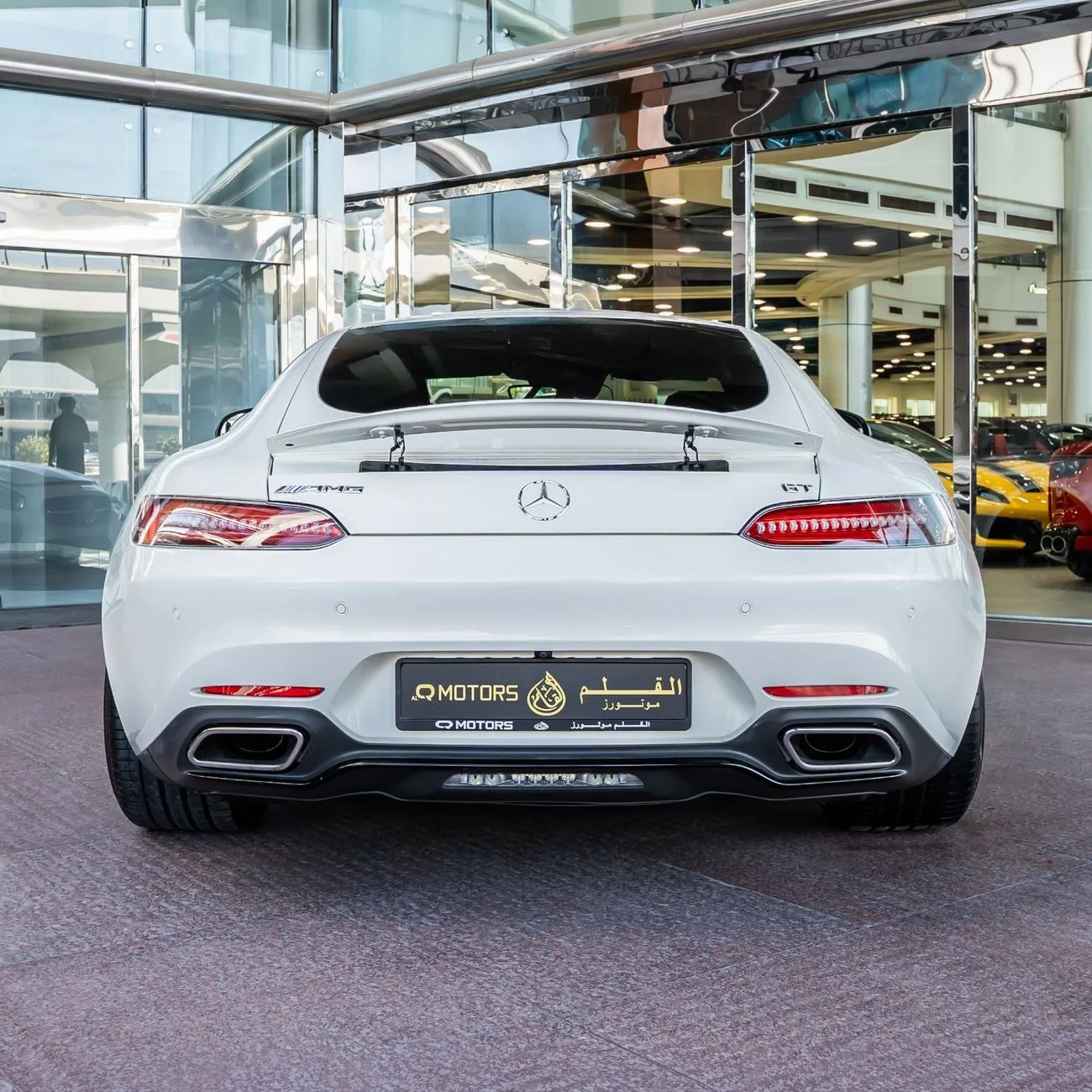 2016 Mercedes-AMG AMG GT 63 S proposée par un concessionnaire spécialisé à Dubai, Émirats arabes unis, photo 3 sur 14
