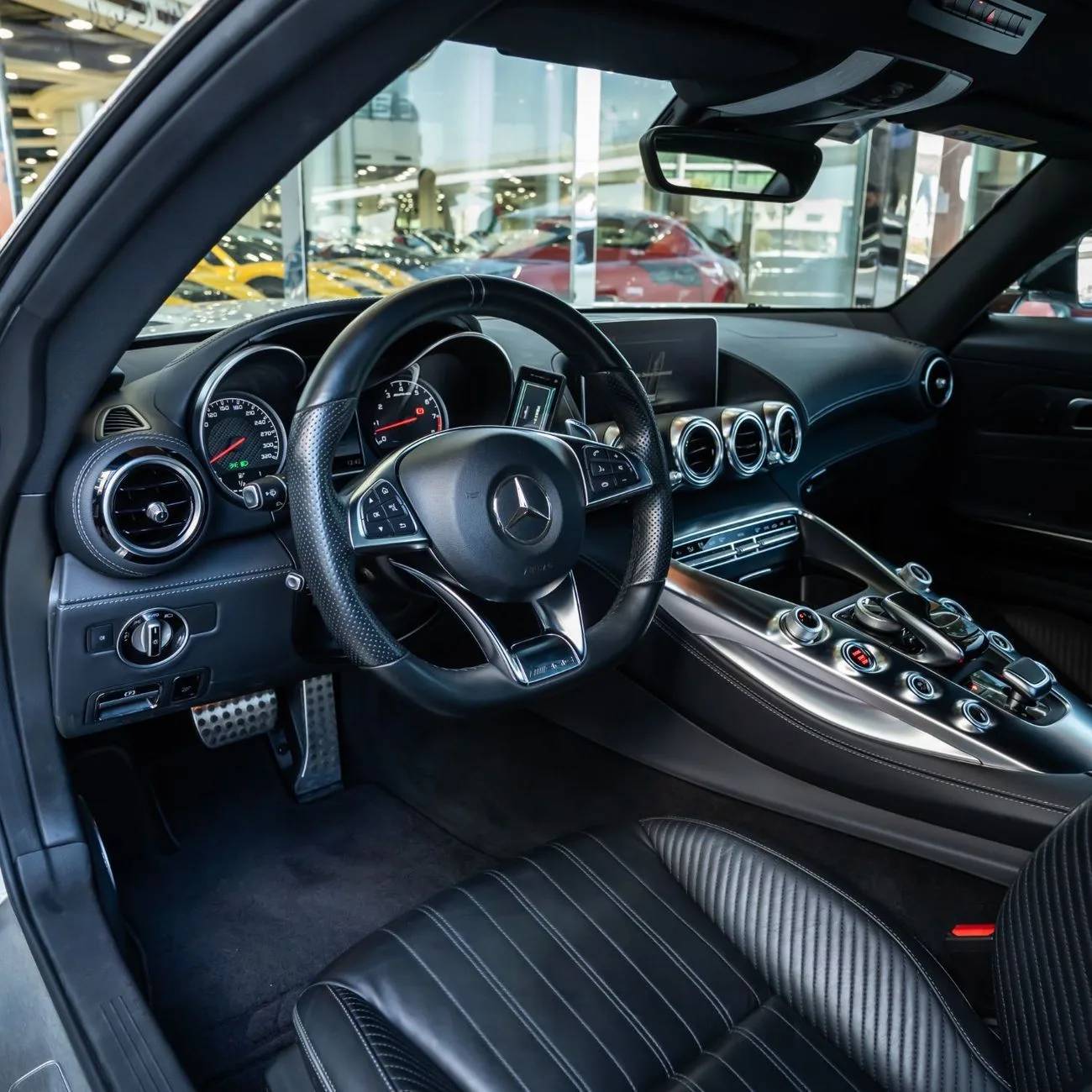 2016 Mercedes-AMG AMG GT 63 S proposée par un concessionnaire spécialisé à Dubai, Émirats arabes unis, photo 9 sur 14