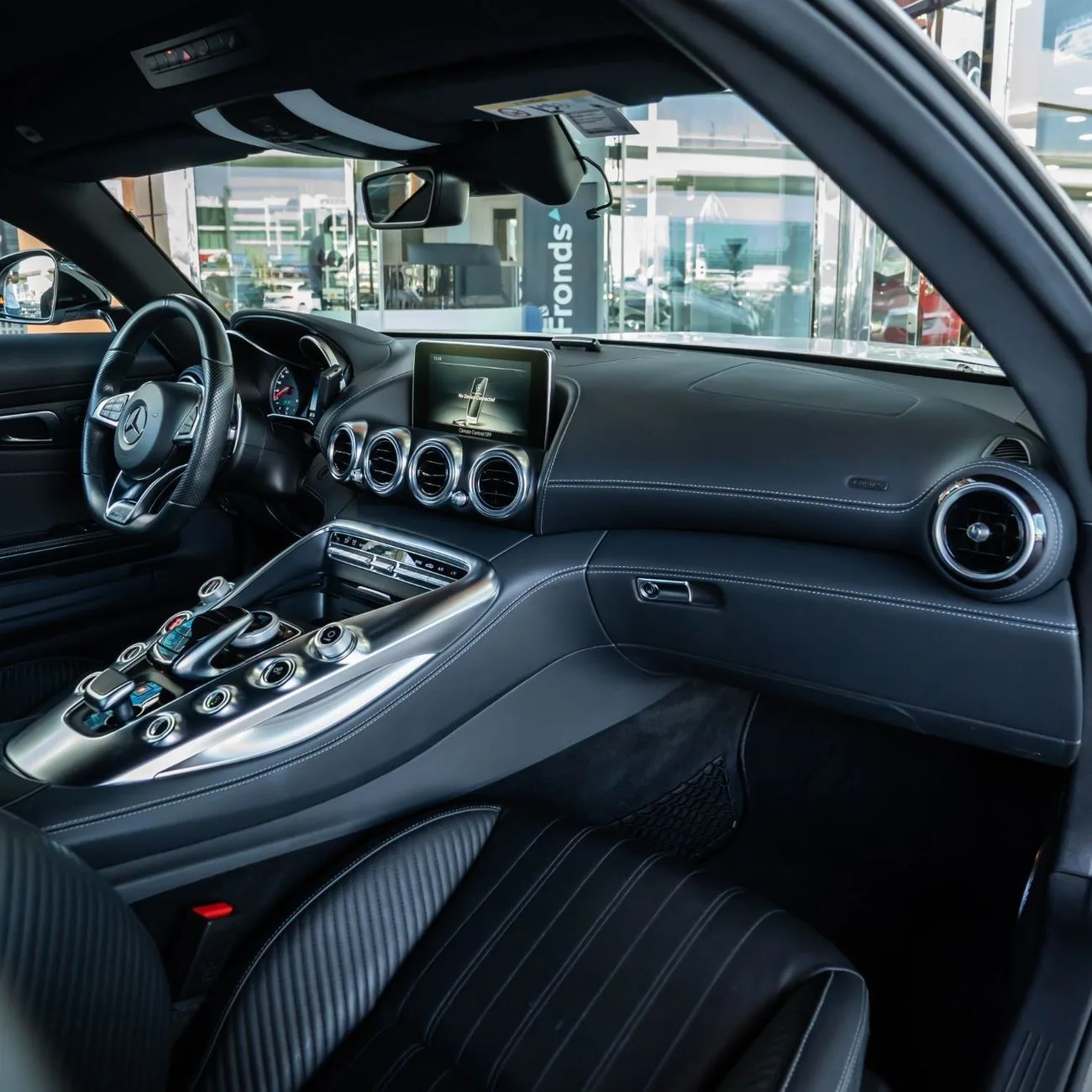 2016 Mercedes-AMG AMG GT 63 S proposée par un concessionnaire spécialisé à Dubai, Émirats arabes unis, photo 11 sur 14