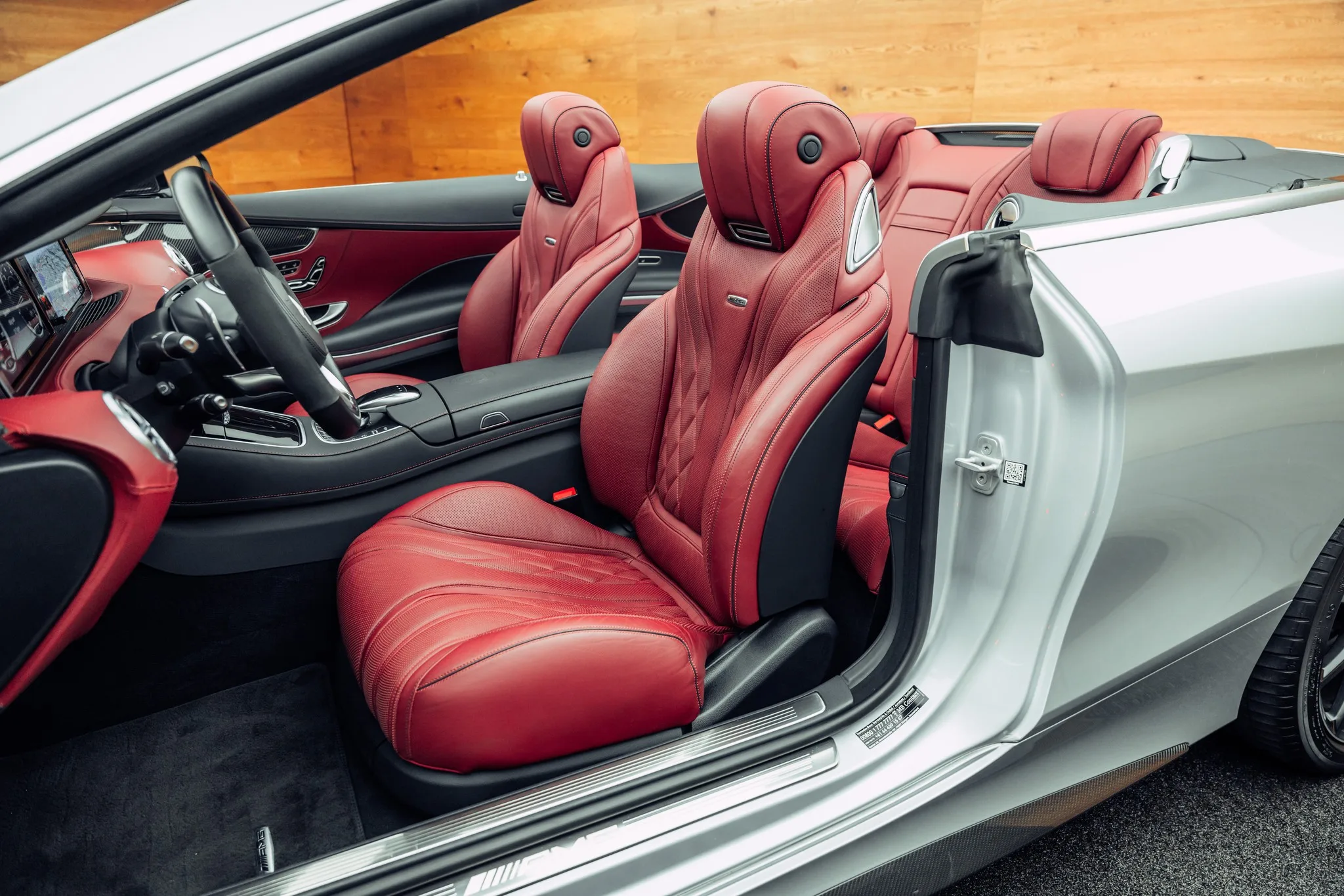 2016 Mercedes-AMG S 63 Cabriolet, 6/24