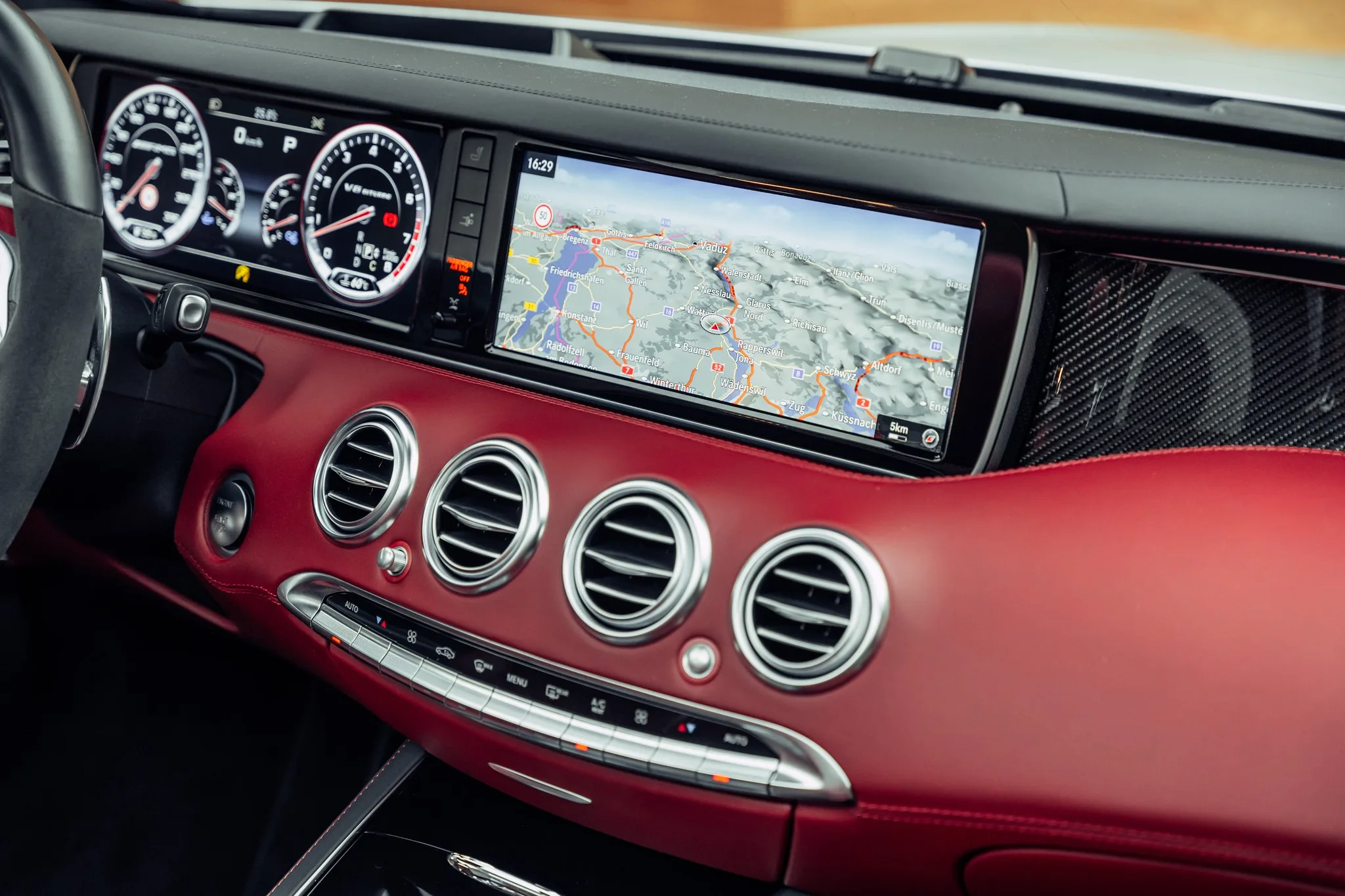 2016 Mercedes-AMG S 63 Cabriolet, 12/24