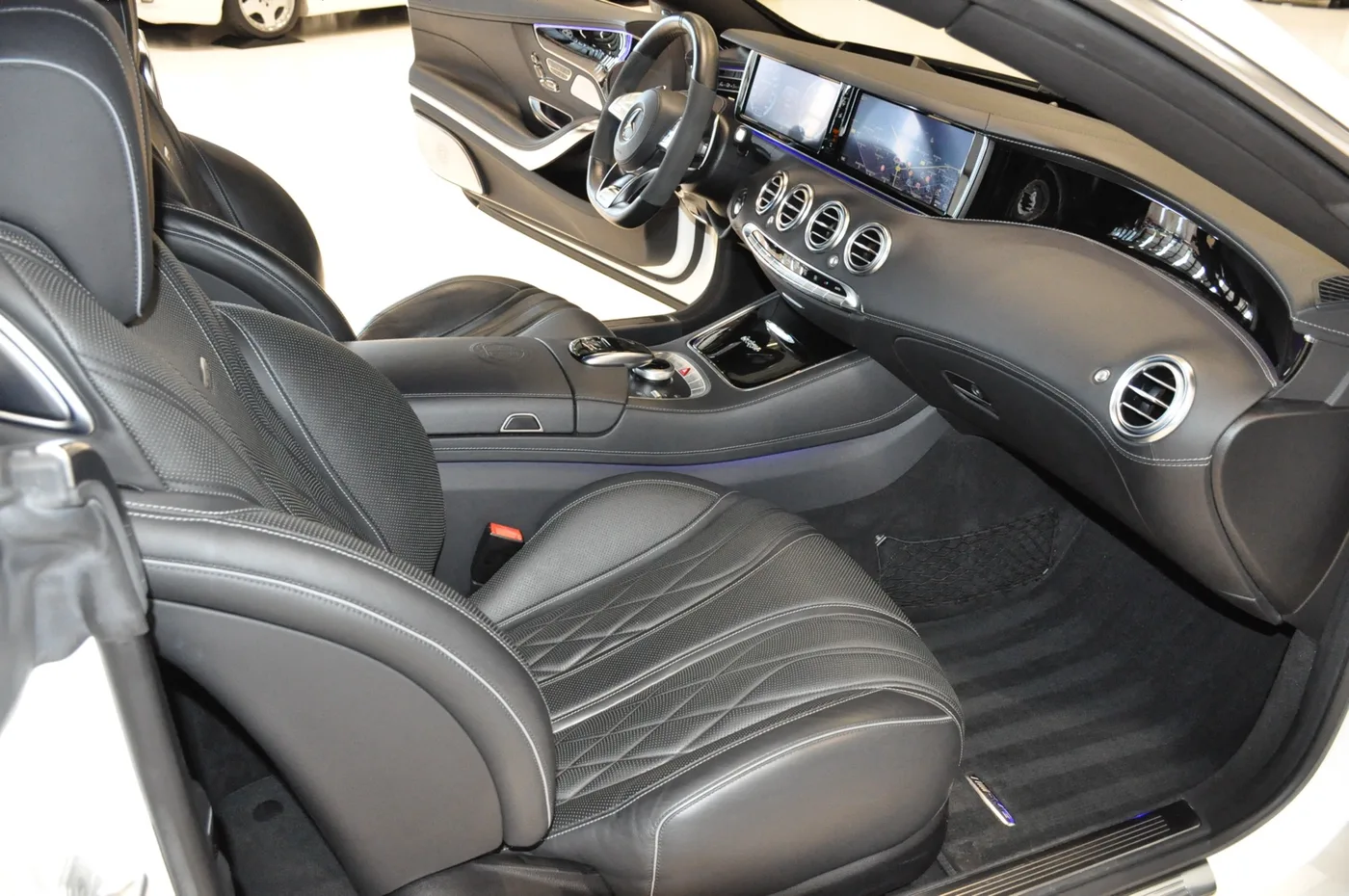 2016 Mercedes-AMG S 65 Coupé offered by a collector car dealer in Alkmaar, Netherlands, photo 6 of 15