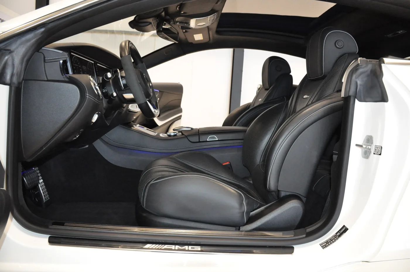 2016 Mercedes-AMG S 65 Coupé offered by a collector car dealer in Alkmaar, Netherlands, photo 12 of 15
