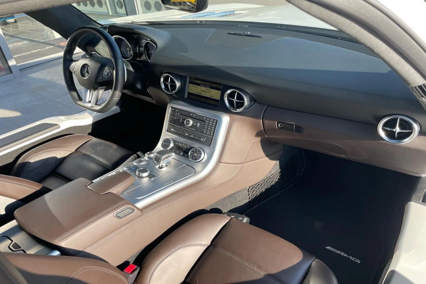 2016 Mercedes-AMG SLS 6.3 angeboten von einem Fachhändler in Písek, Tschechien, Foto 12 von 15