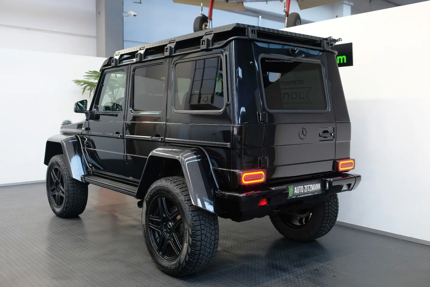 2016 Mercedes-Benz G 500 4x4² offered by a specialist dealer in Nuremberg, Germany, photo 7 of 15
