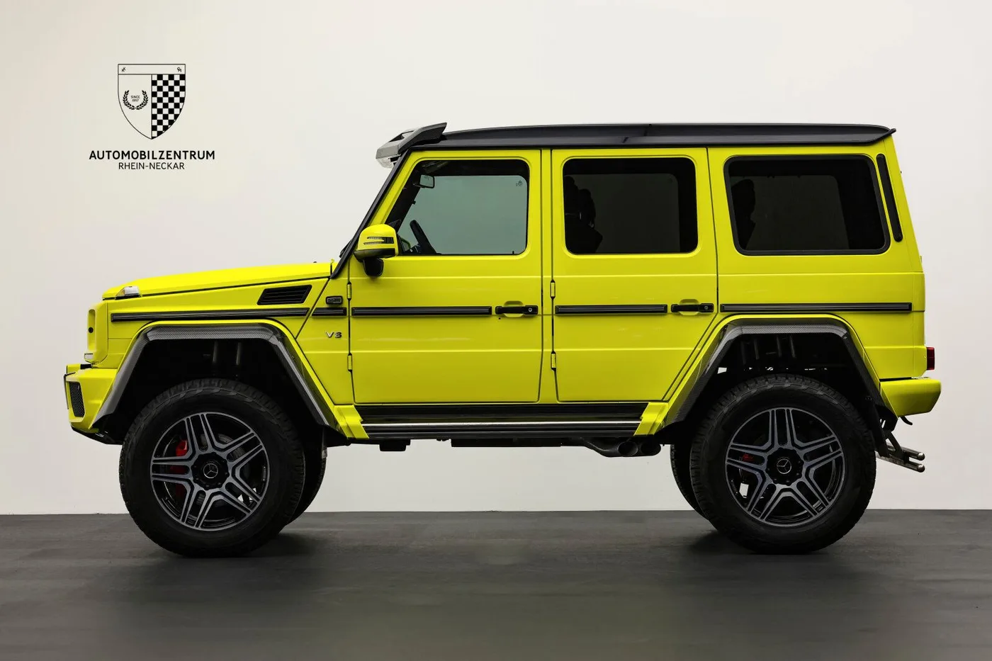 2016 Mercedes-Benz G 500 4x4² offered by a supercar dealer in Viernheim, Germany, photo 4 of 25