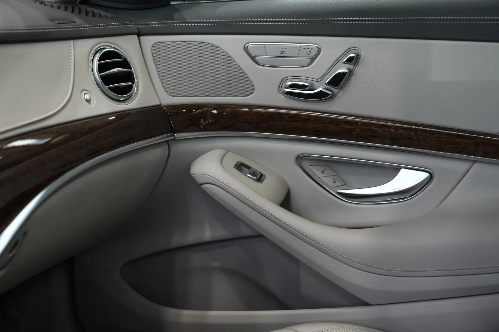 2016 Mercedes-Benz S 400 4MATIC, 14/27