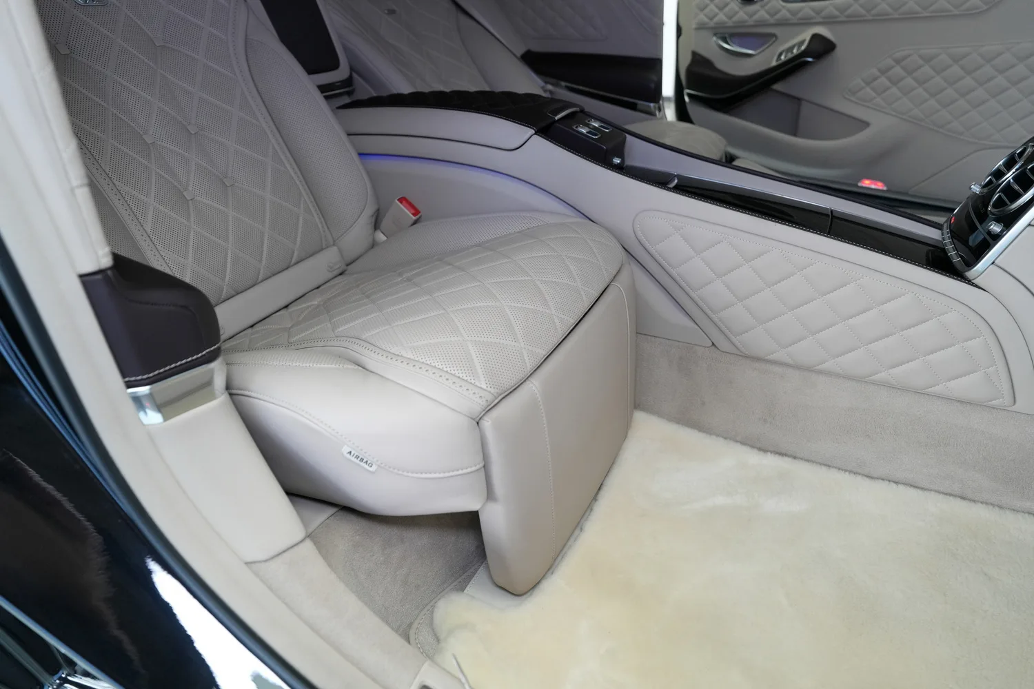 2016 Mercedes-Maybach S 600, 8/13