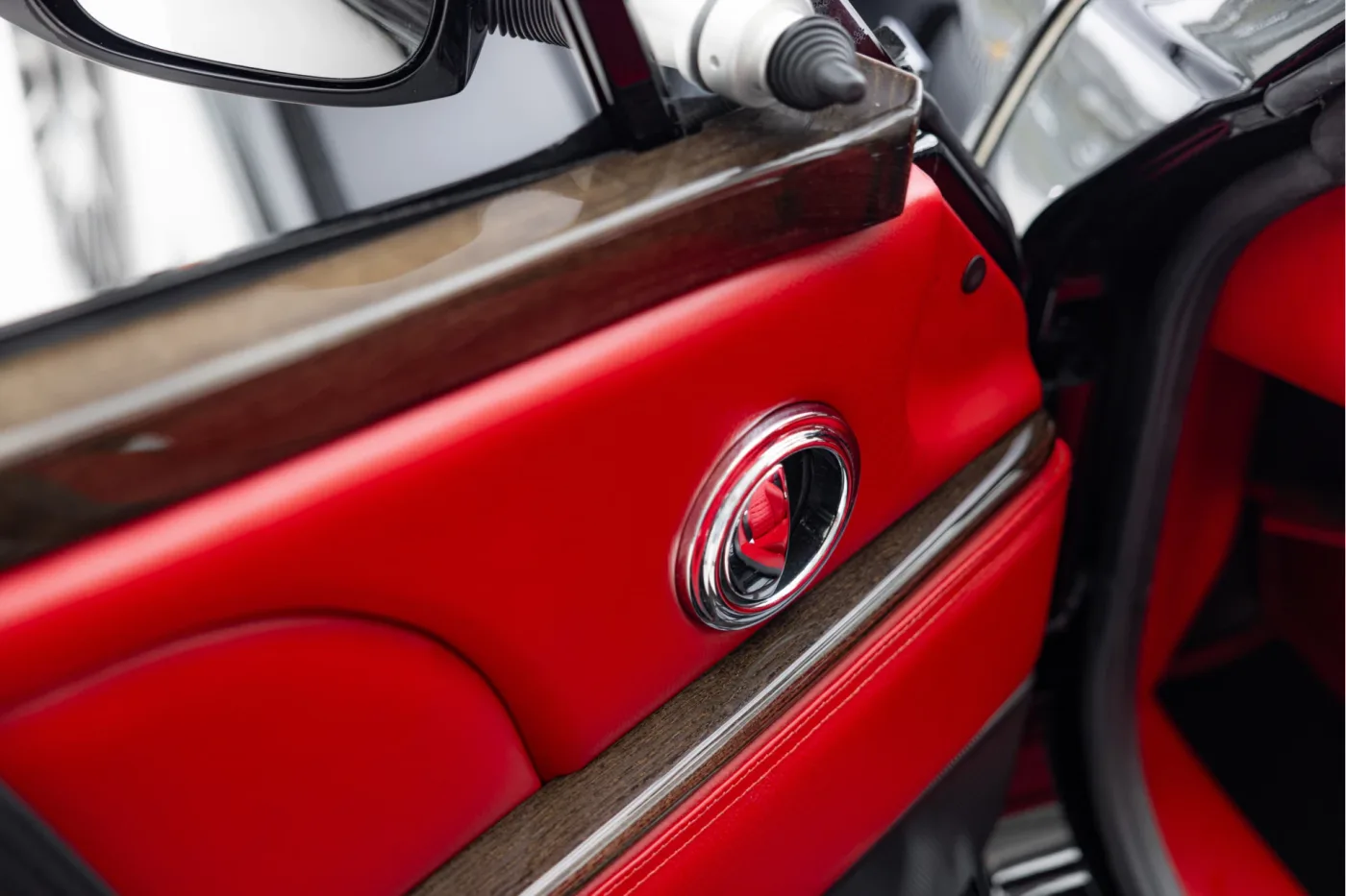 2016 Morgan Aero 8 offered by an official McLaren and Morgan dealer in Utrecht, Netherlands, photo 6 of 25