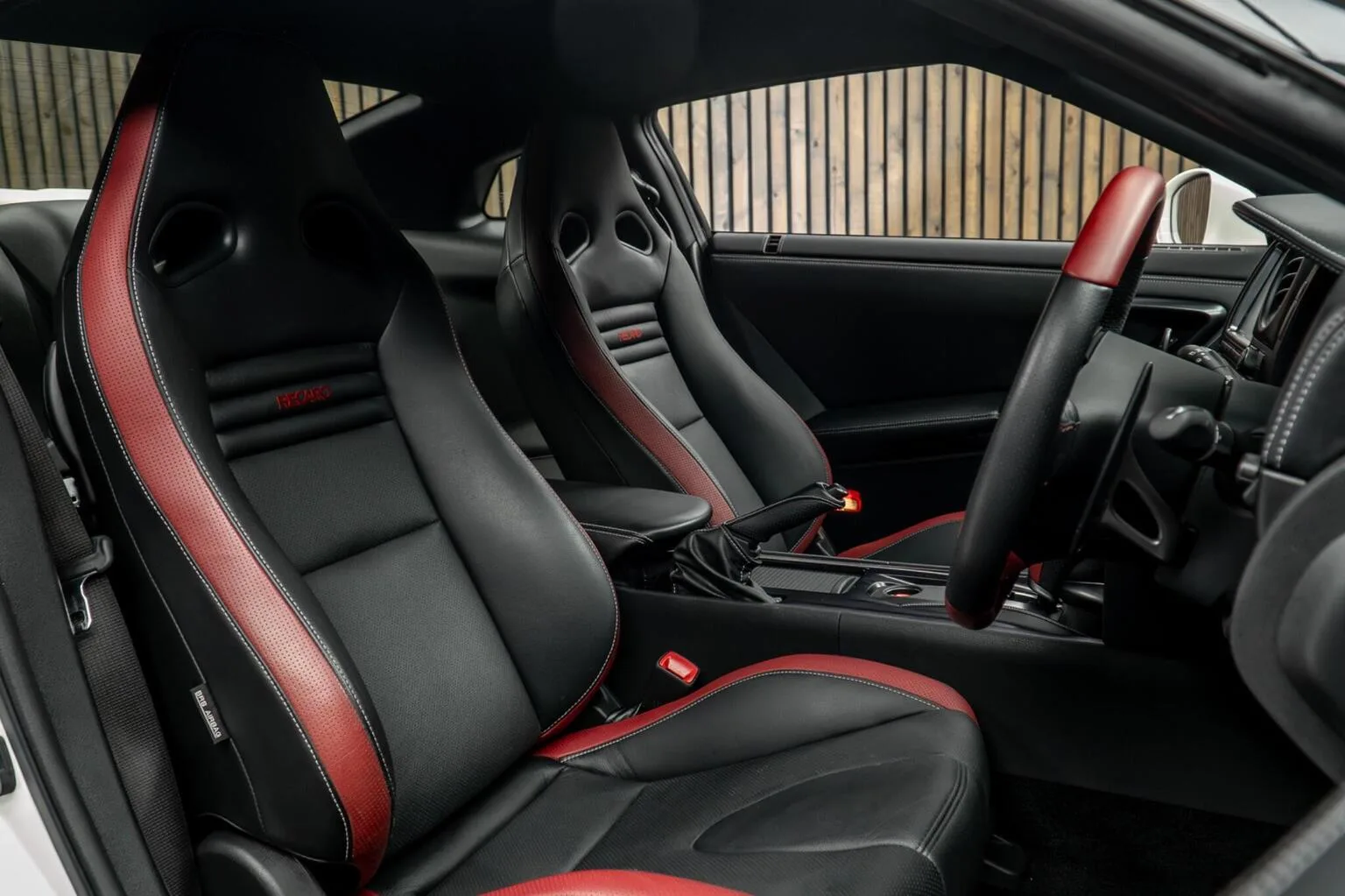 2016 Nissan GT-R, 2/30