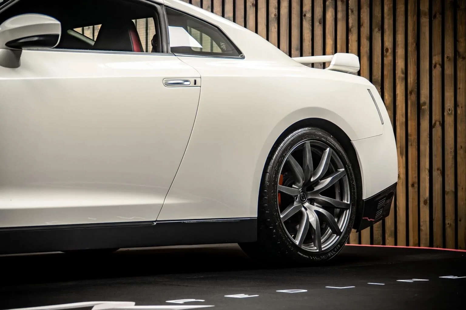 2016 Nissan GT-R, 15/30