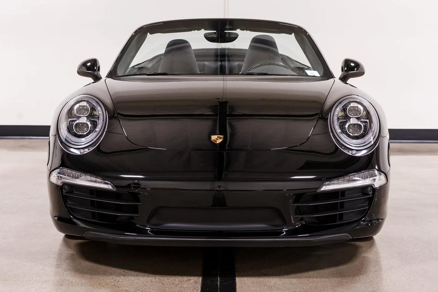 2016 Porsche 911 Cabriolet verkauft von einem Fachhändler in Costa Mesa, Vereinigte Staaten, Foto 3 von 15