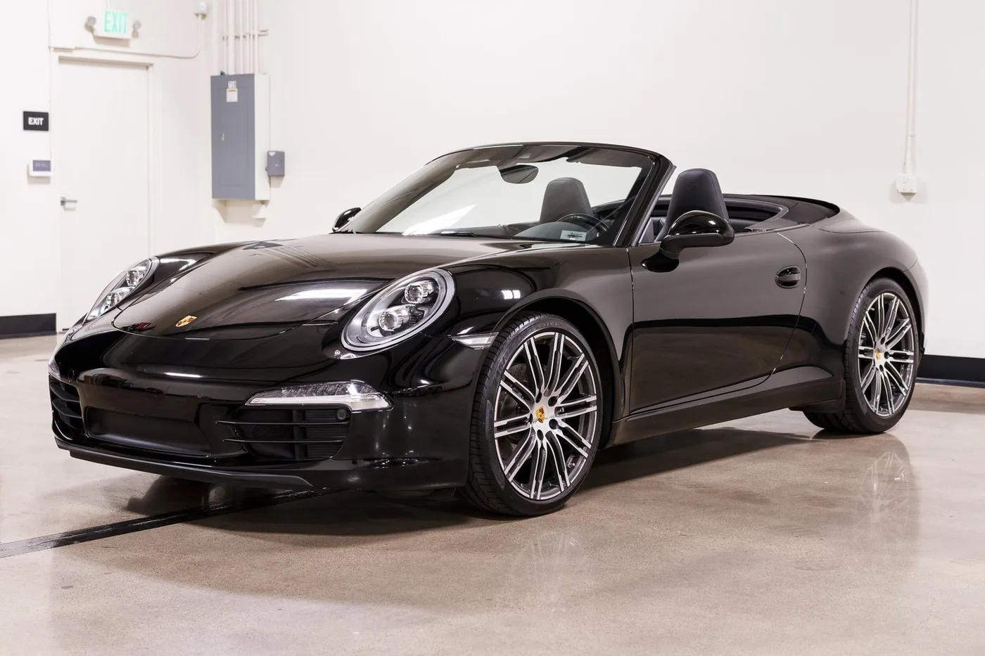 2016 Porsche 911 Cabriolet verkauft von einem Fachhändler in Costa Mesa, Vereinigte Staaten, Foto 4 von 15