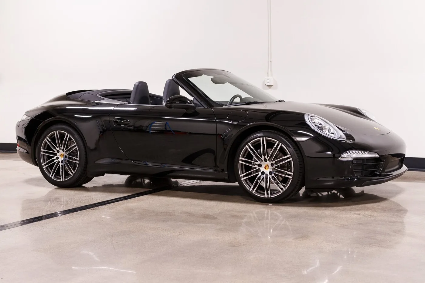 2016 Porsche 911 Cabriolet verkauft von einem Fachhändler in Costa Mesa, Vereinigte Staaten, Foto 5 von 15