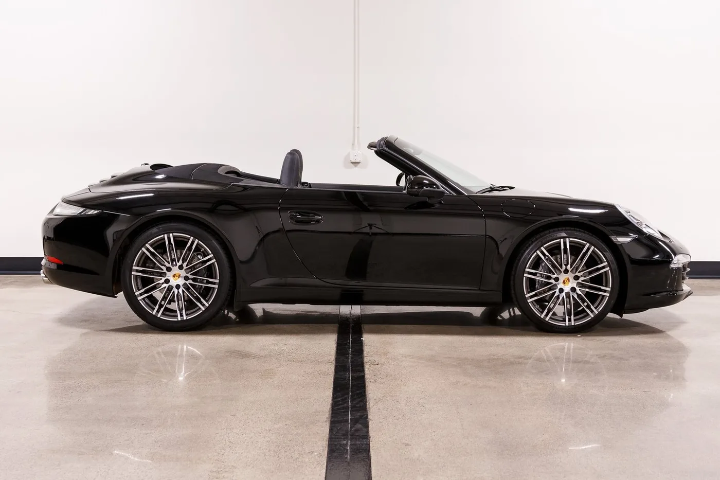 2016 Porsche 911 Cabriolet verkauft von einem Fachhändler in Costa Mesa, Vereinigte Staaten, Foto 6 von 15